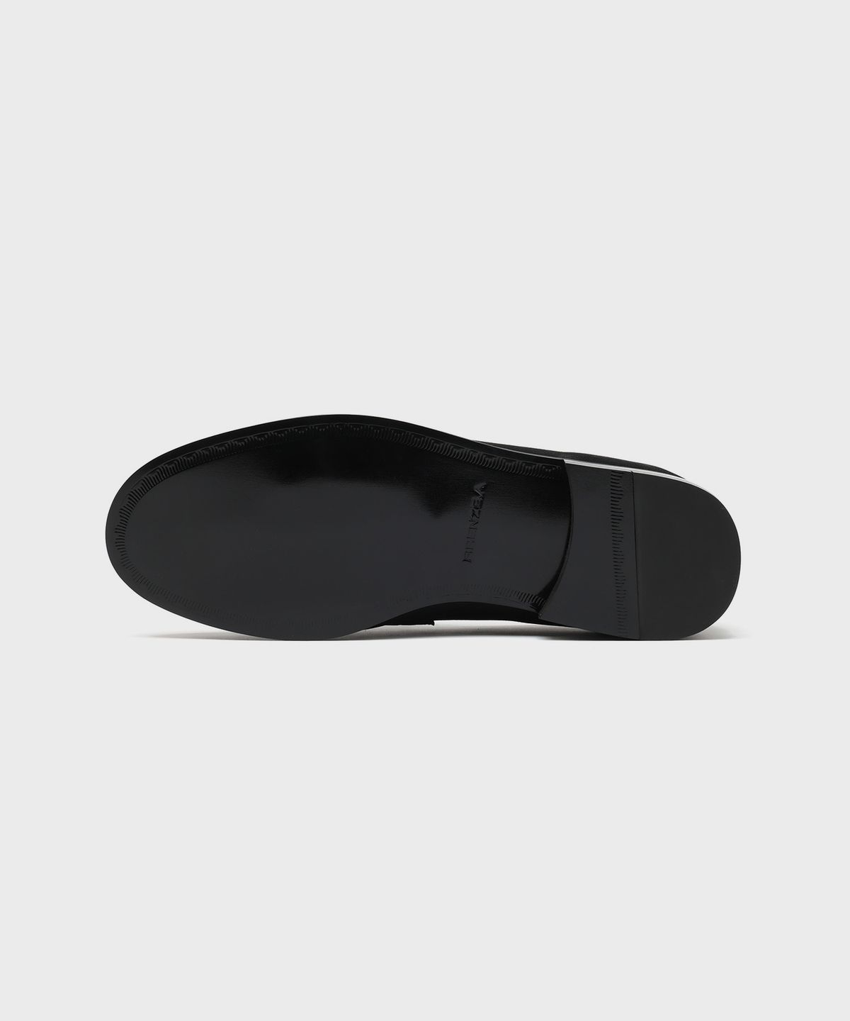 피렌체 아뜨리에(FIRENZE ATELIER) 스테디라인 머스트헤브 베이직 페니로퍼 4070 [NATURAL BLACK]