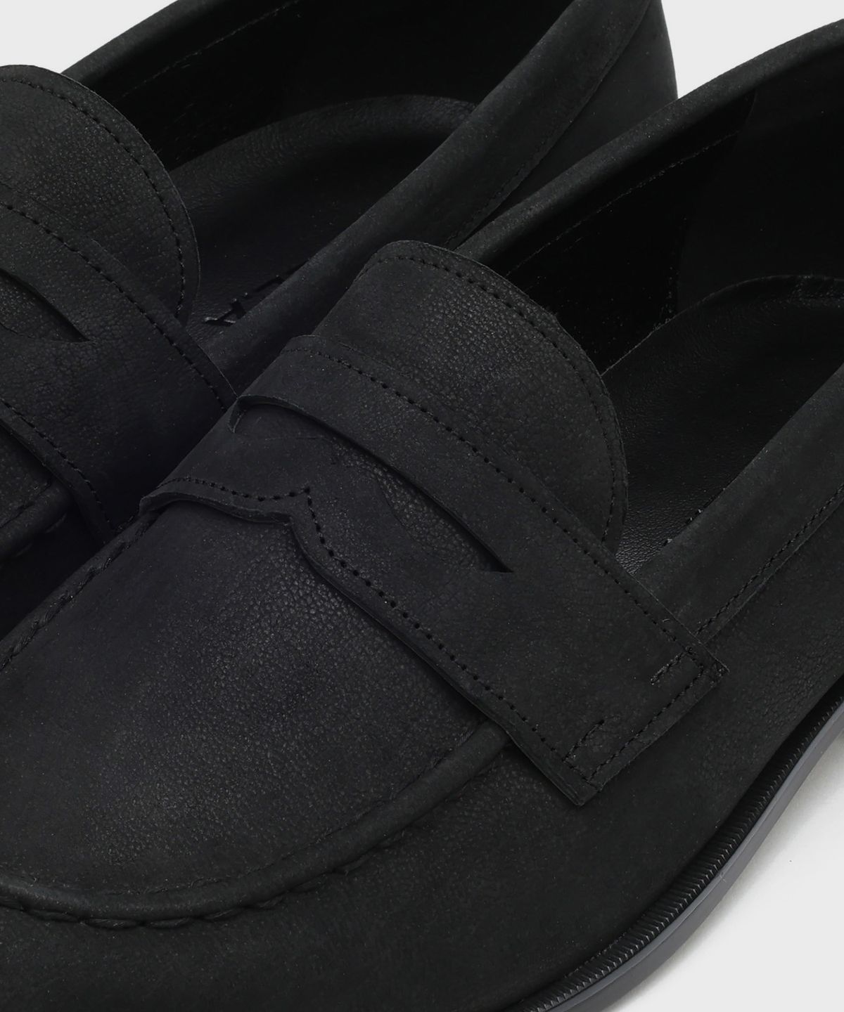 피렌체 아뜨리에(FIRENZE ATELIER) 스테디라인 머스트헤브 베이직 페니로퍼 4070 [NATURAL BLACK]