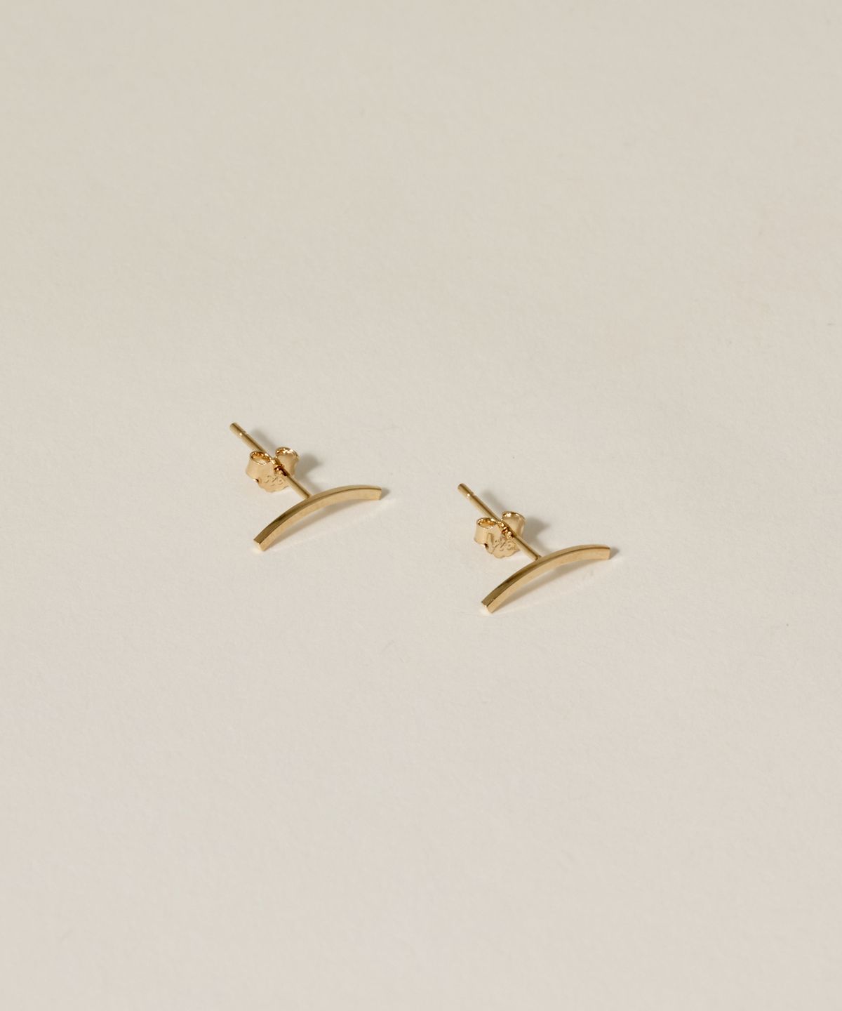 노비스도쿄(NOVICE TOKYO) 미니 커브 스틱 피어스 Mini Curve Stick Pierce［ Silver 925 ] / Gold