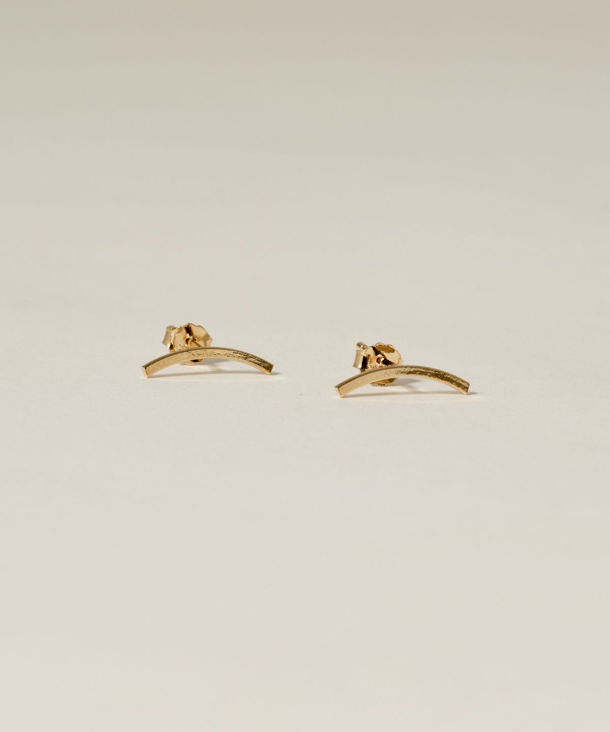 노비스도쿄(NOVICE TOKYO) 미니 커브 스틱 피어스 Mini Curve Stick Pierce［ Silver 925 ] / Gold
