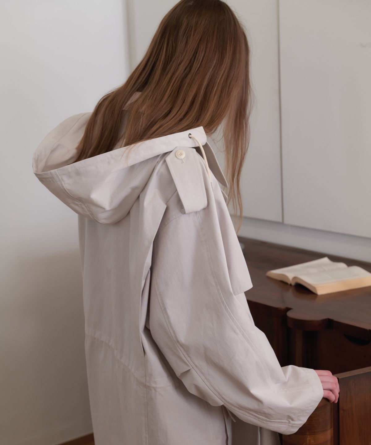 앤테(AENTE) Hooded oversized trench coat - Light gray