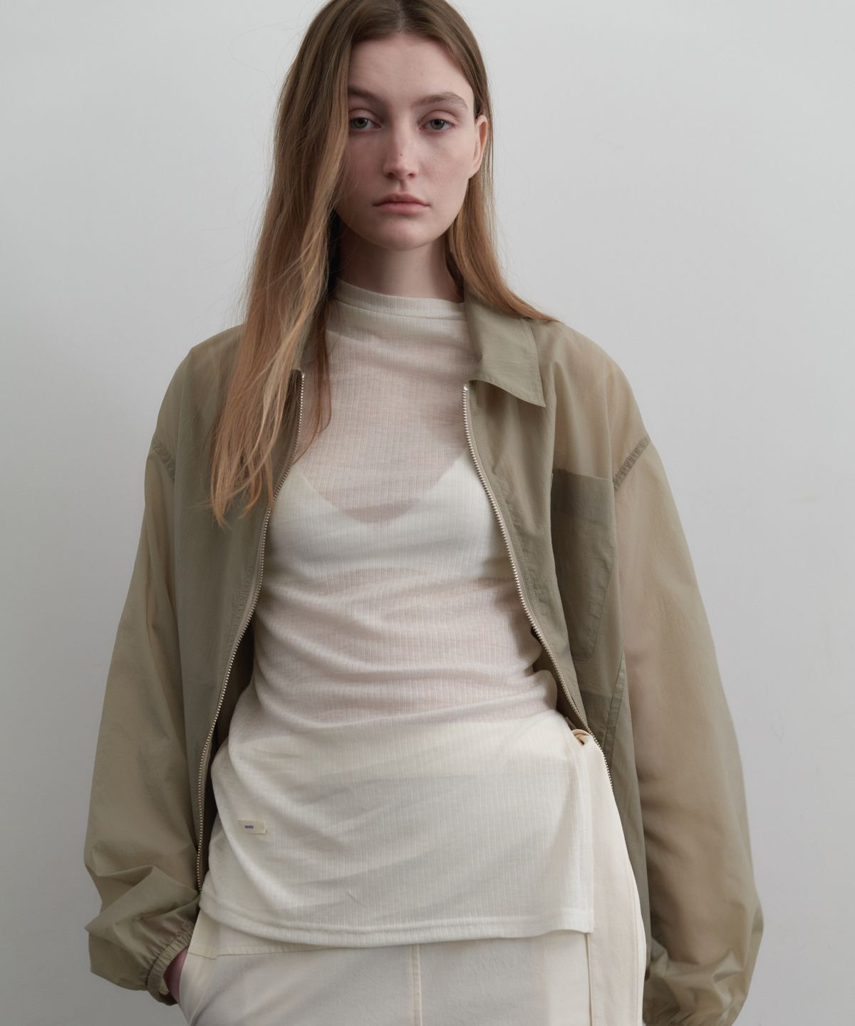 앤테(AENTE) Lipstop zip-up windbreaker - Khaki