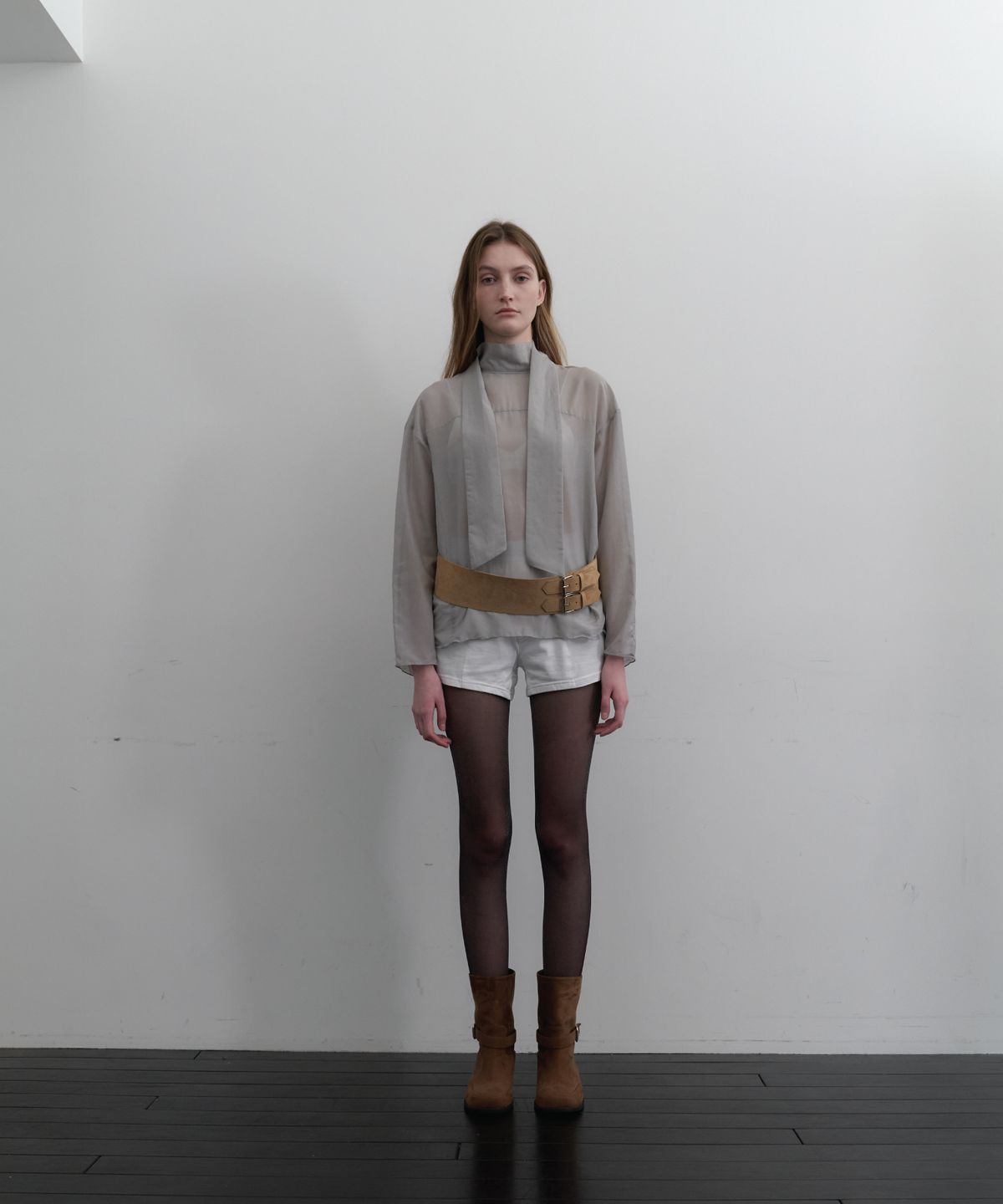 앤테(AENTE) Silky cotton tie blouse - Silver gray