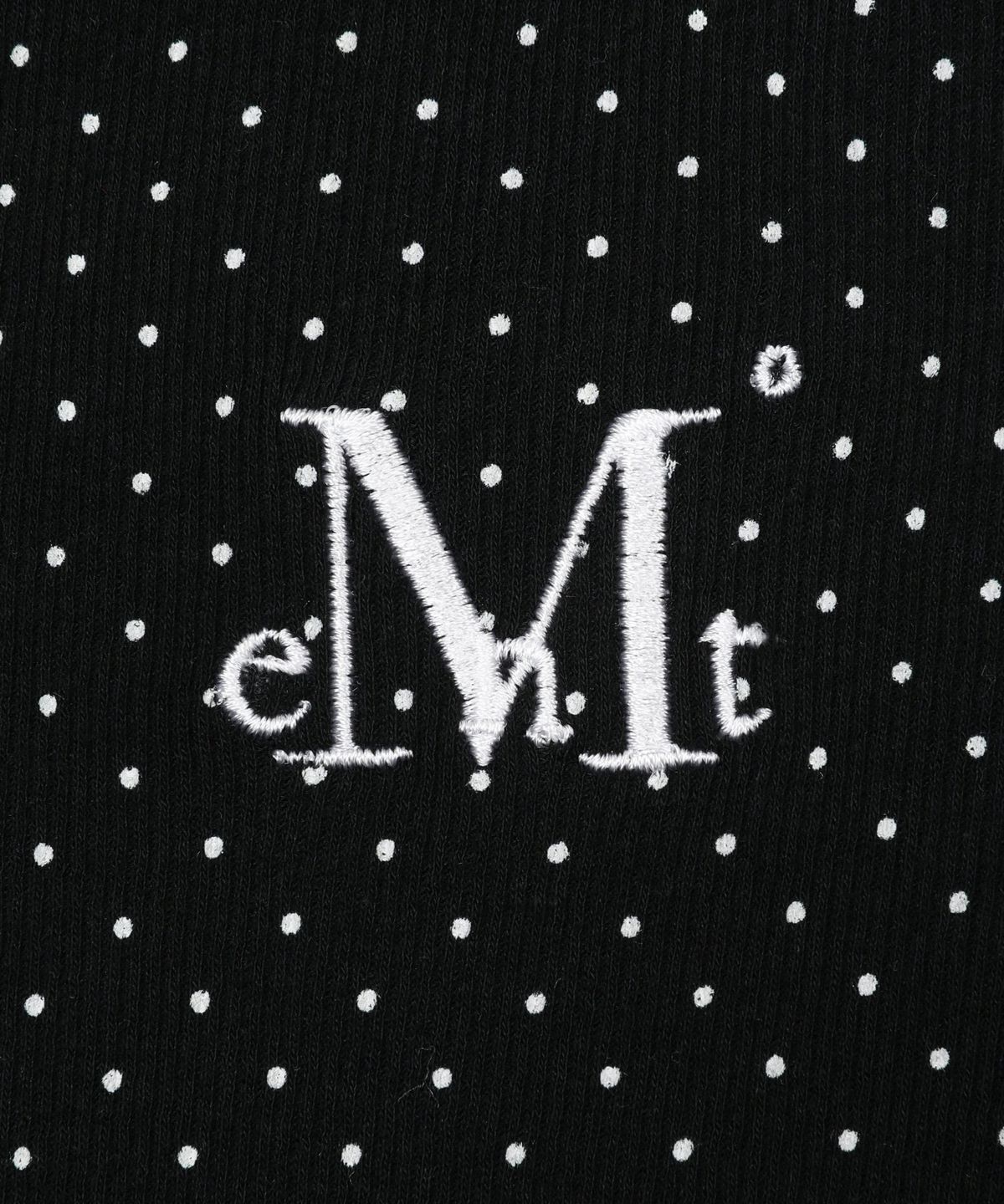 무센트(MUCENT) 포잇 도트 미디 슬림 핏 반팔 티 (2컬러)