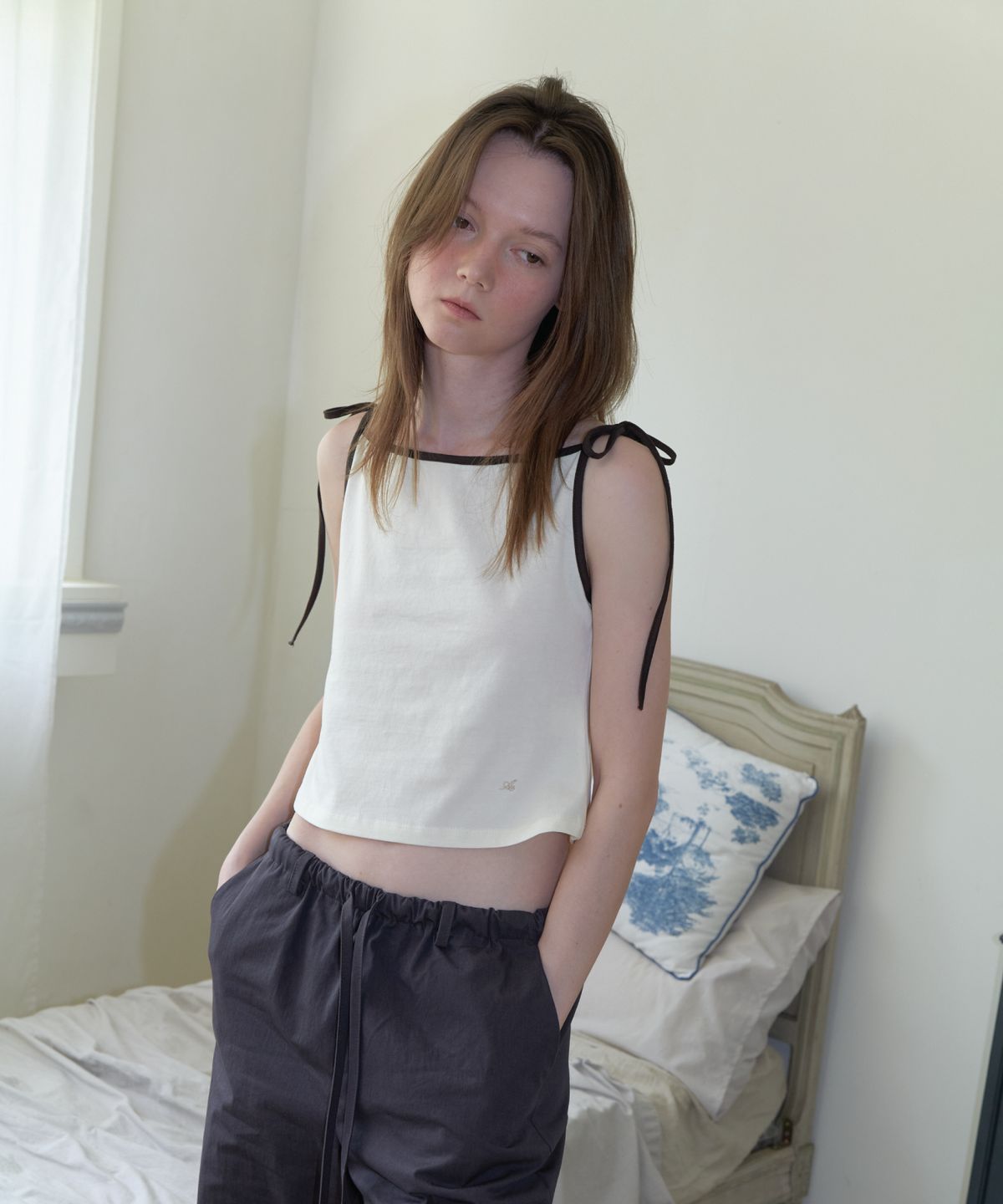 앤테(AENTE) Cropped sleeveless - Cream