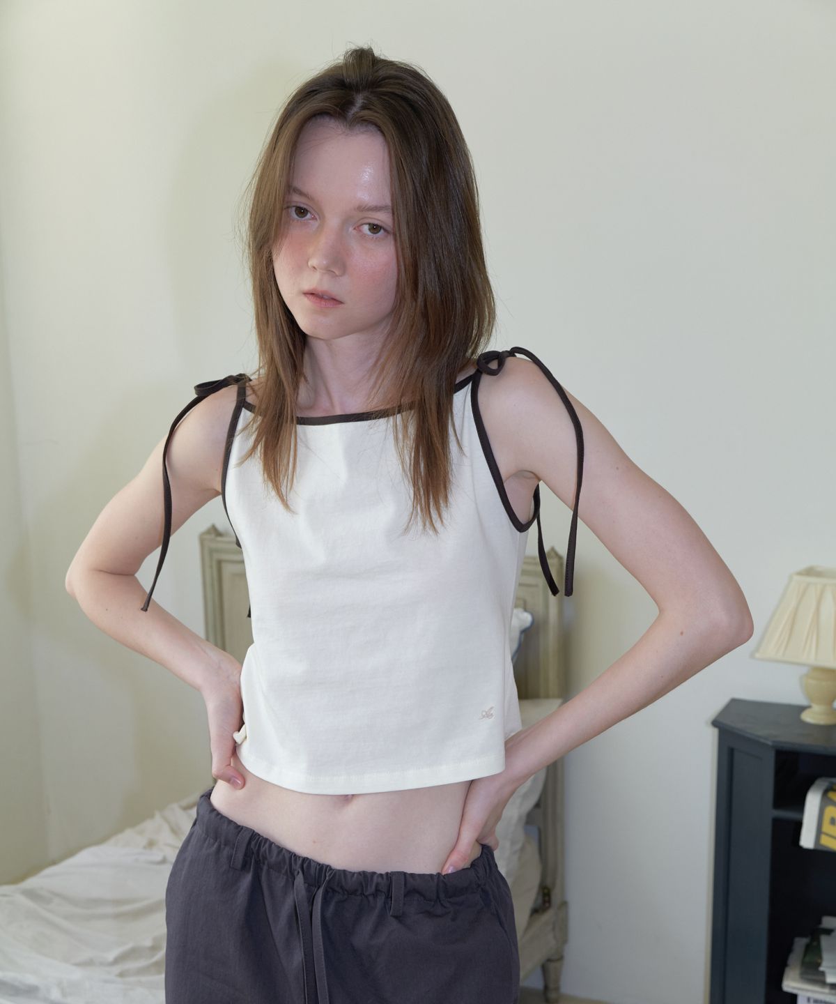 앤테(AENTE) Cropped sleeveless - Cream