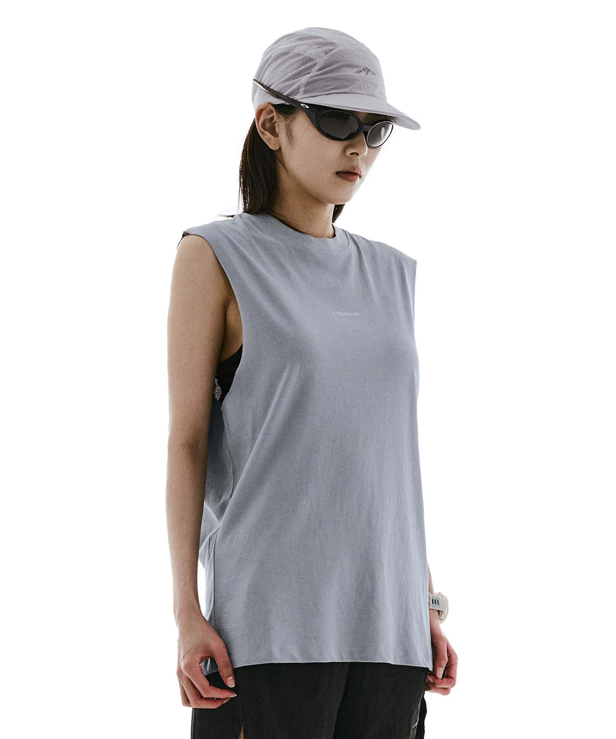 콜드웜(COLDWARM) Raw Cut Sleeveless (Blue) -Women-