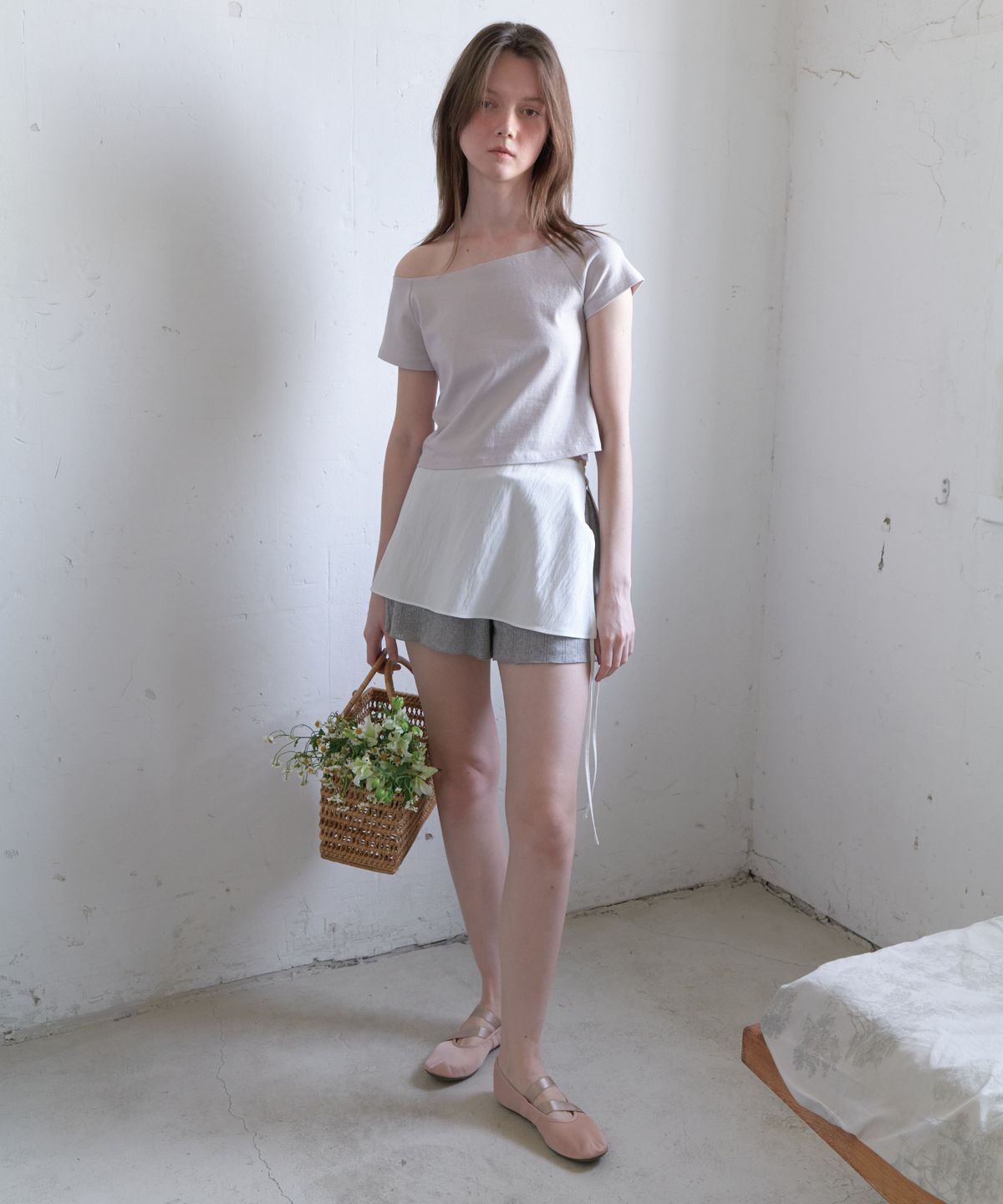 앤테(AENTE) Off-shoulder T-shirt - Pink