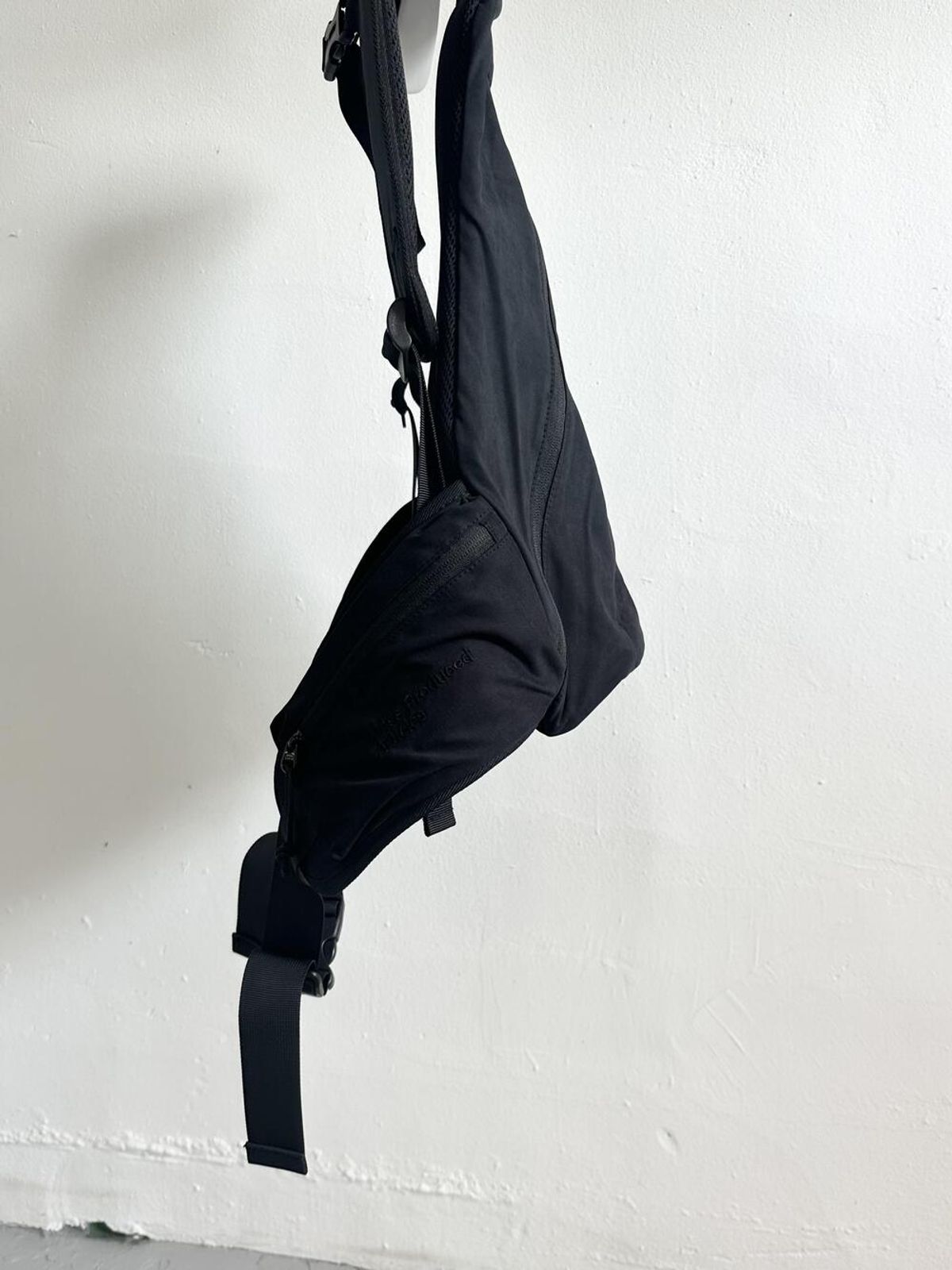 플라스틱프로덕트(PLASTICPRODUCT) MPa CHEST BELT BAG (BLACK)