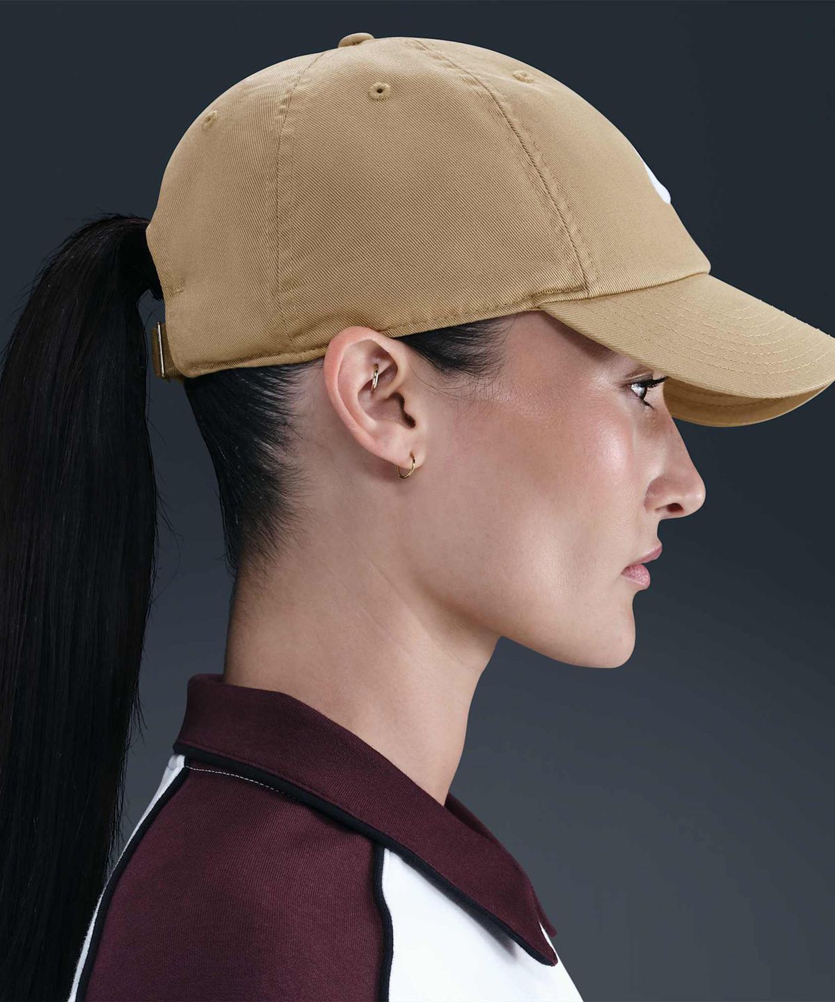 나이키(NIKE) 클럽 언스트럭처드 퓨추라 워시 캡 - 파라슈트 베이지:화이트 / FB5368-297