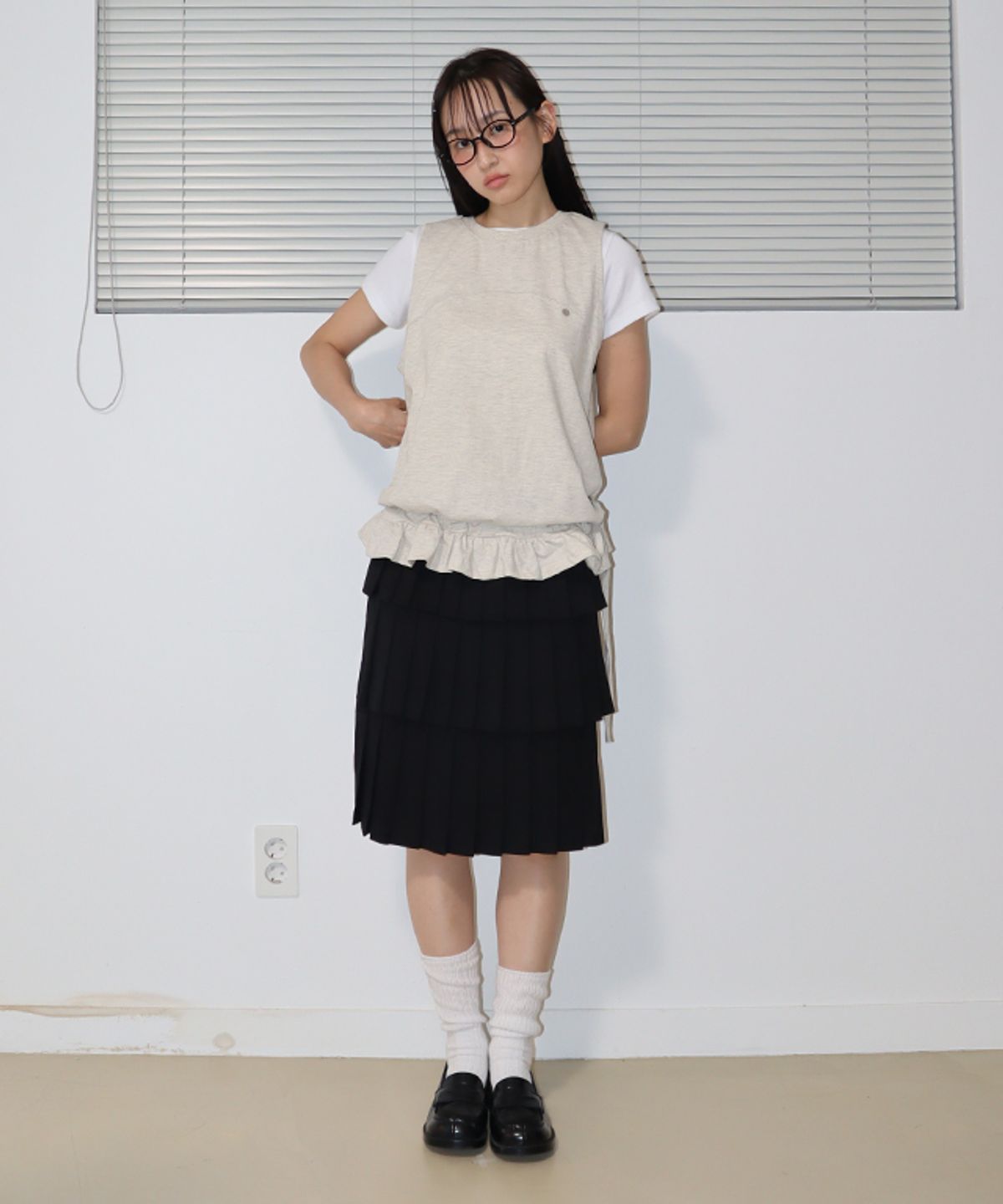 론론(RONRON) LAYERED PLEATS SKIRT BLACK