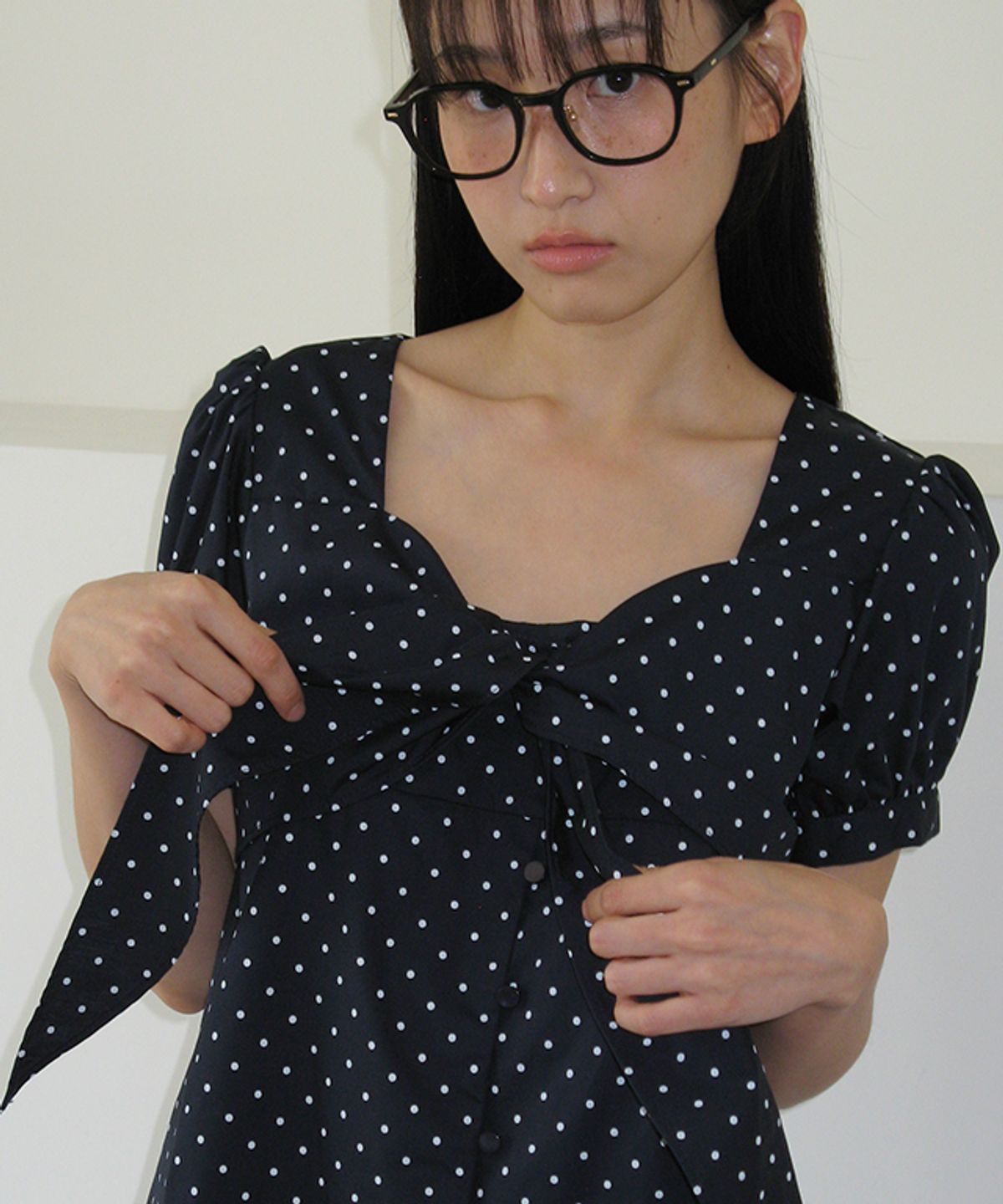 론론(RONRON) RIBBON BOW HALF SLEEVE DRESS NAVY DOT