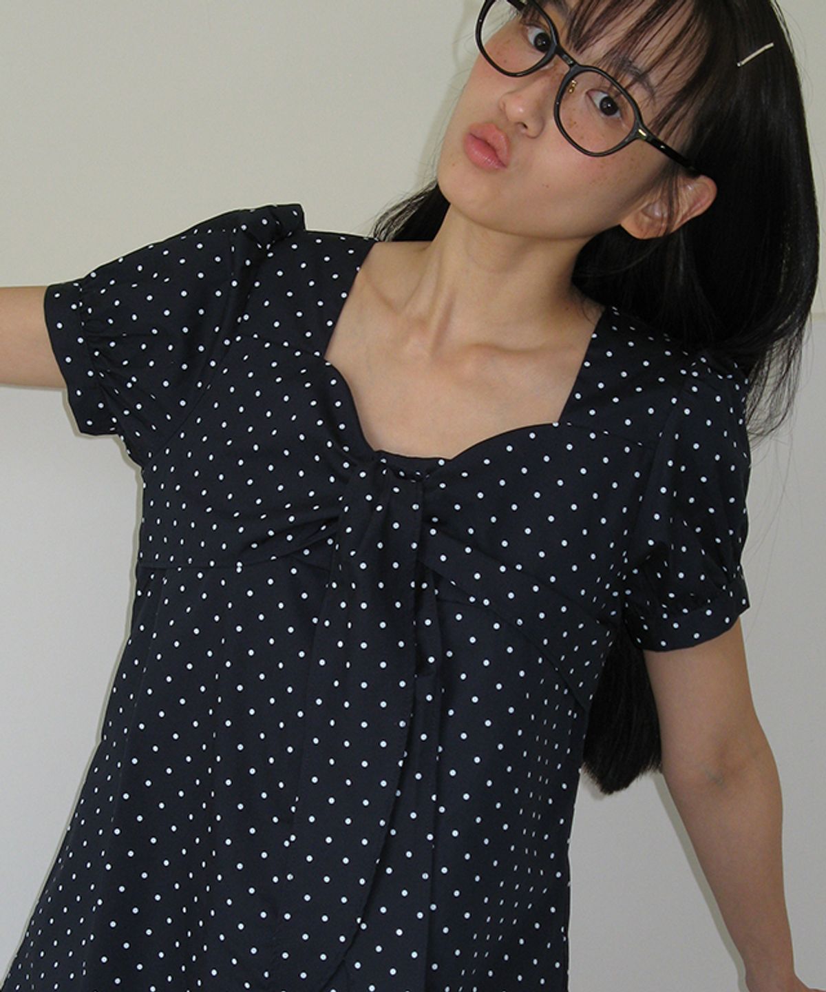 론론(RONRON) RIBBON BOW HALF SLEEVE DRESS NAVY DOT