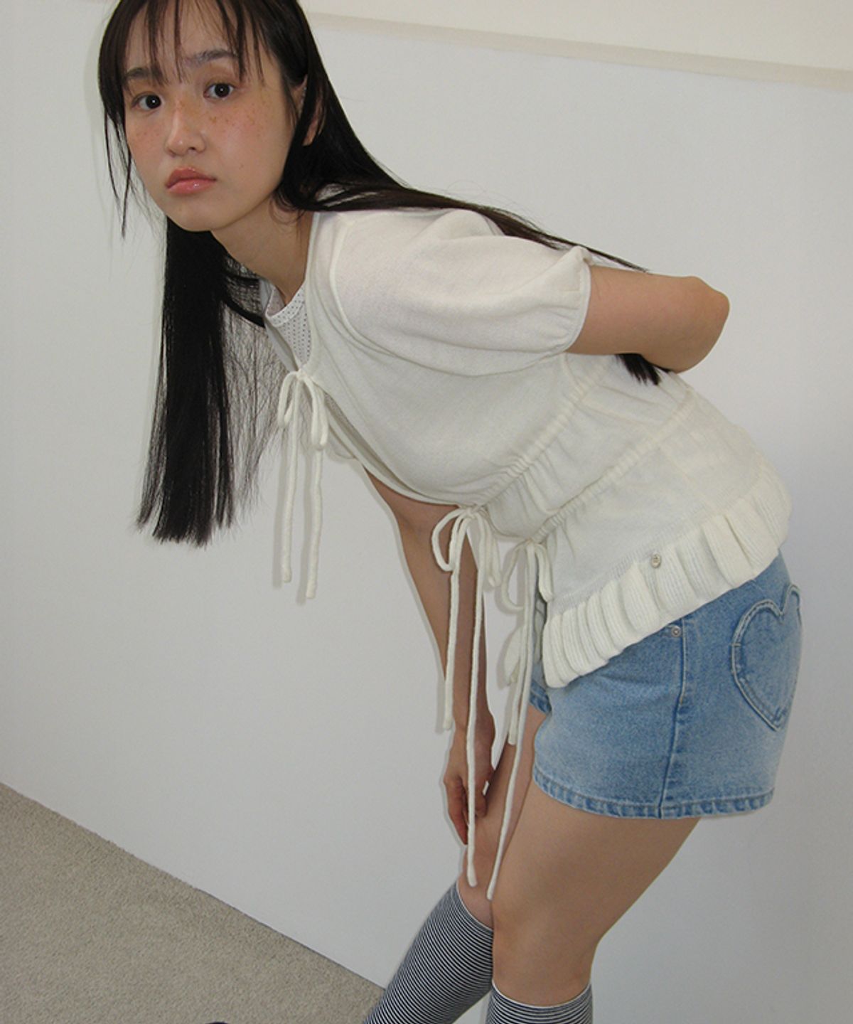 론론(RONRON) RUFFLE TEM TIE KNIT CARDIGAN IVORY