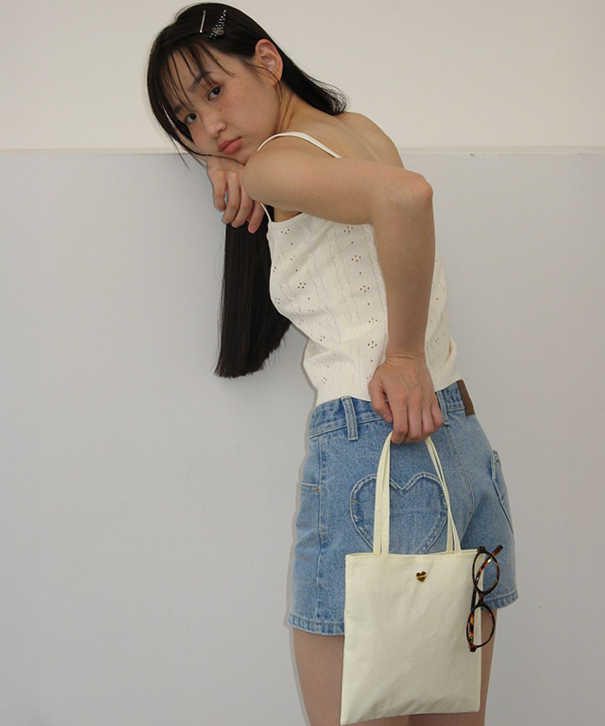 론론(RONRON) EYELET BUTTON KNIT CARDIGAN CREAM