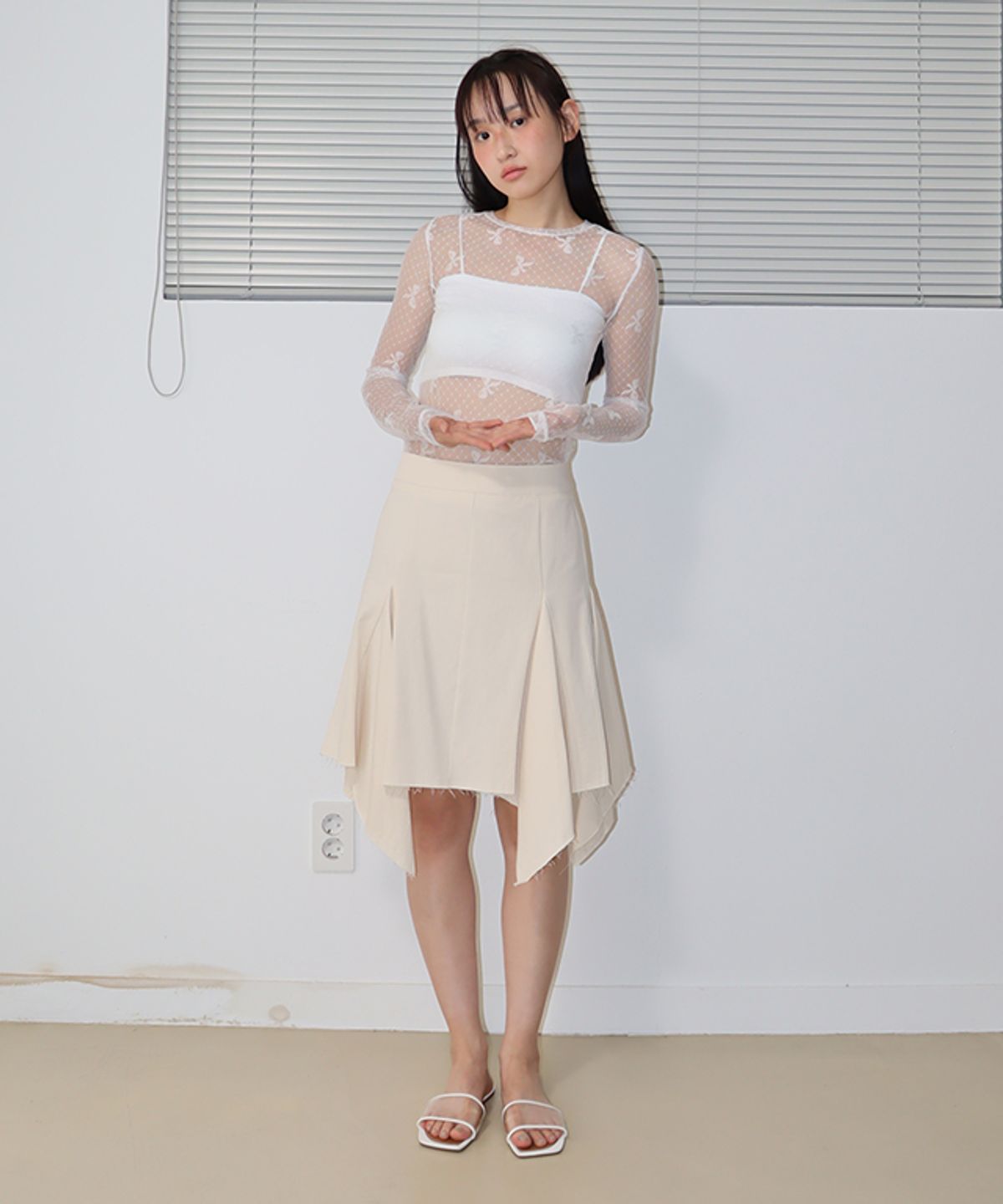 론론(RONRON) RIBBON LACE LAYERED LONG SLEEVE IVORY