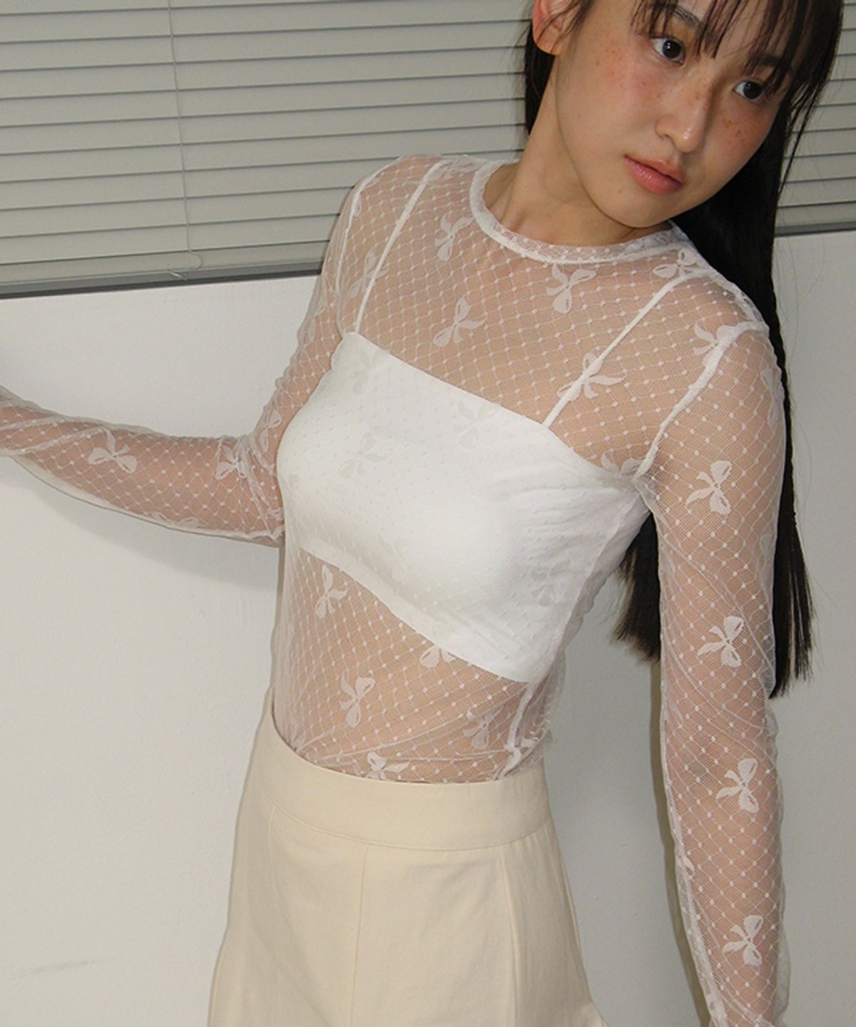 론론(RONRON) RIBBON LACE LAYERED LONG SLEEVE IVORY