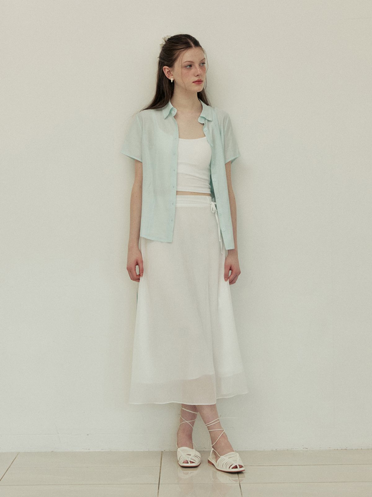어다울(ADAUL) Double line ribbon strap long flare skirt - white