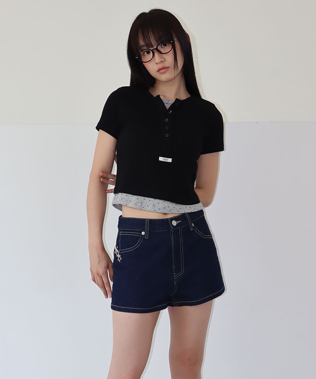 スリムフィット【RONRON】BUTTON LAYERED CROP HALF T SHIRT MUSINSA | RONRON BUTTON LAYERED CROP HALF T SHIRT BLACK STAR