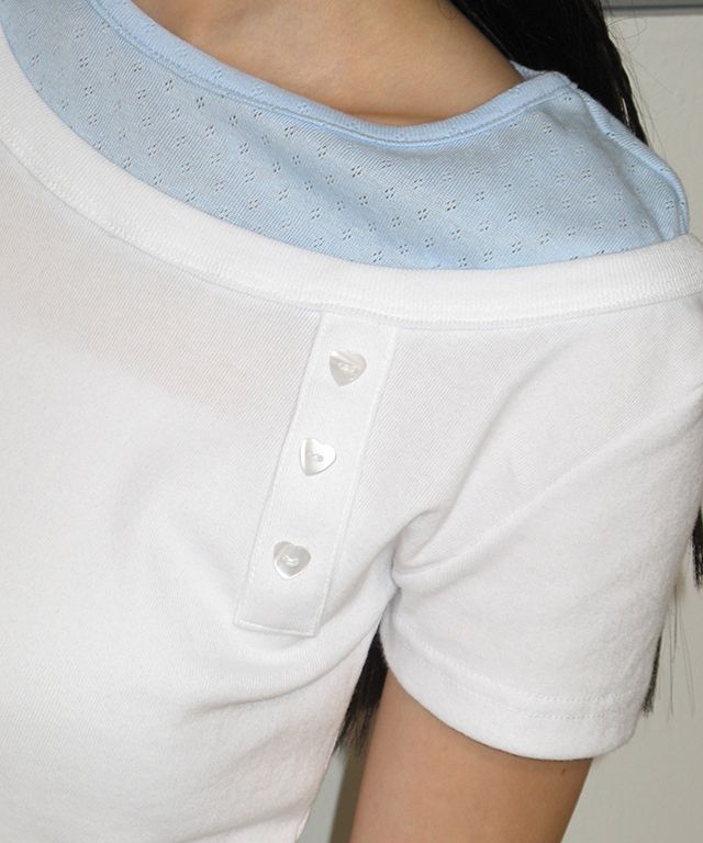 新作【RONRON】アンバランスHEART BUTTON LAYERED Tシャツ MUSINSA | RONRON ASYMMETRIC HEART BUTTON LAYERED T SHIRT WHITE