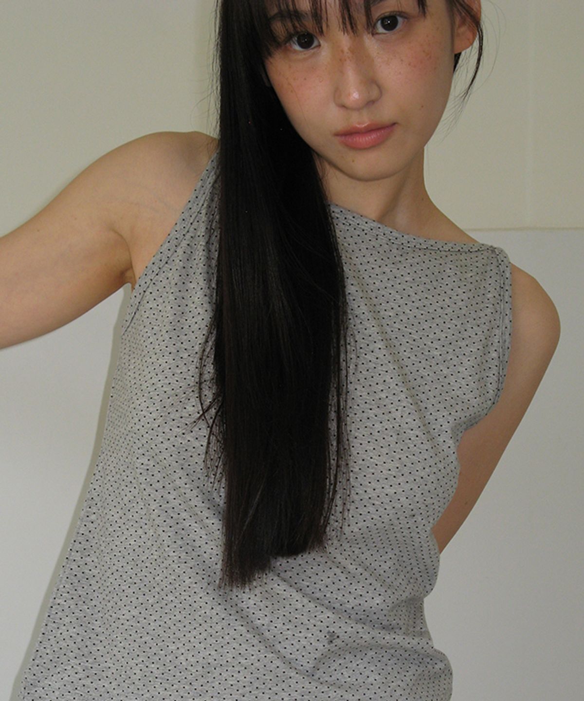 론론(RONRON) DOT BOATNECK SLEEVELESS GREY
