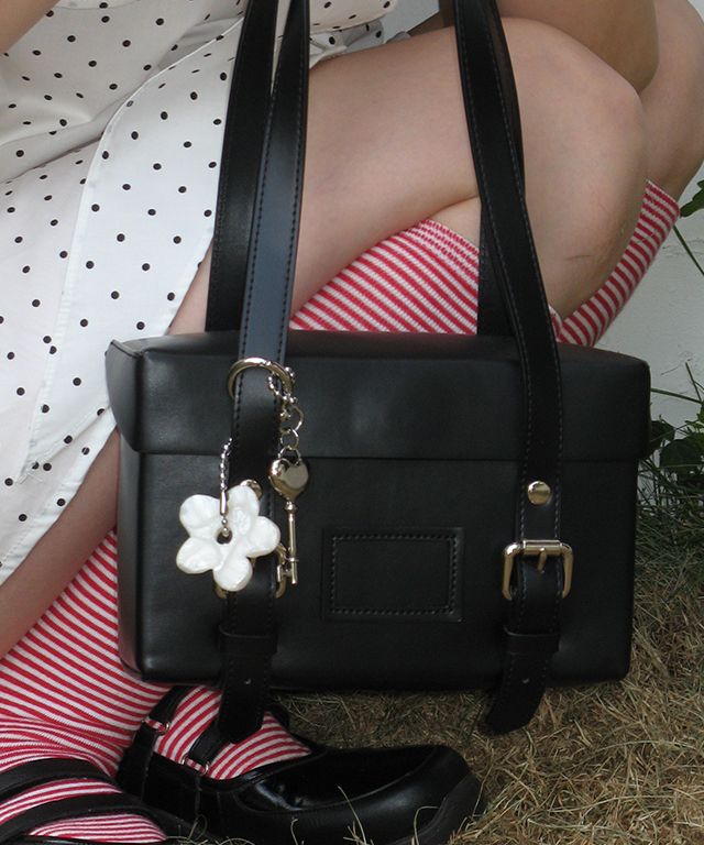 【RON RON】韓国人気◆SQUARE BUCKLE MINI BAG BLACK MUSINSA | RONRON SQUARE BUCKLE MINI BAG BLACK