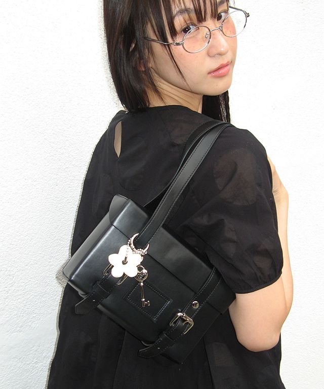 ★2024SS新作★RONRON★SQUARE BUCKLE MINI BAG MUSINSA | RONRON SQUARE BUCKLE MINI BAG BLACK