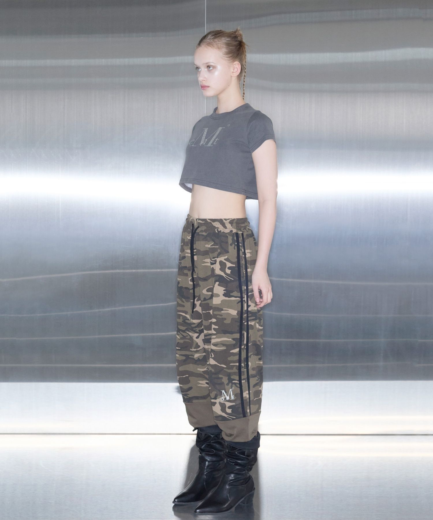 【MUCENT】 MOVE L LOGO CAMO WIDE BANDING PANTS / 追跡付 MUSINSA | MUCENT MOV SETUP METAL LOGO CAMO TAPE WIDE BANDING