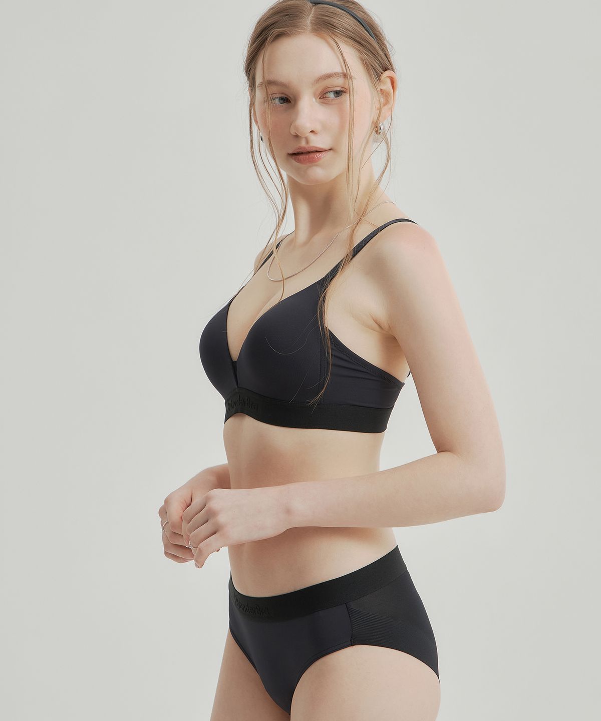 원더브라(WONDERBRA) 볼륨 스포츠 아웃밴드 노와이어 브라팬티 (4colors)