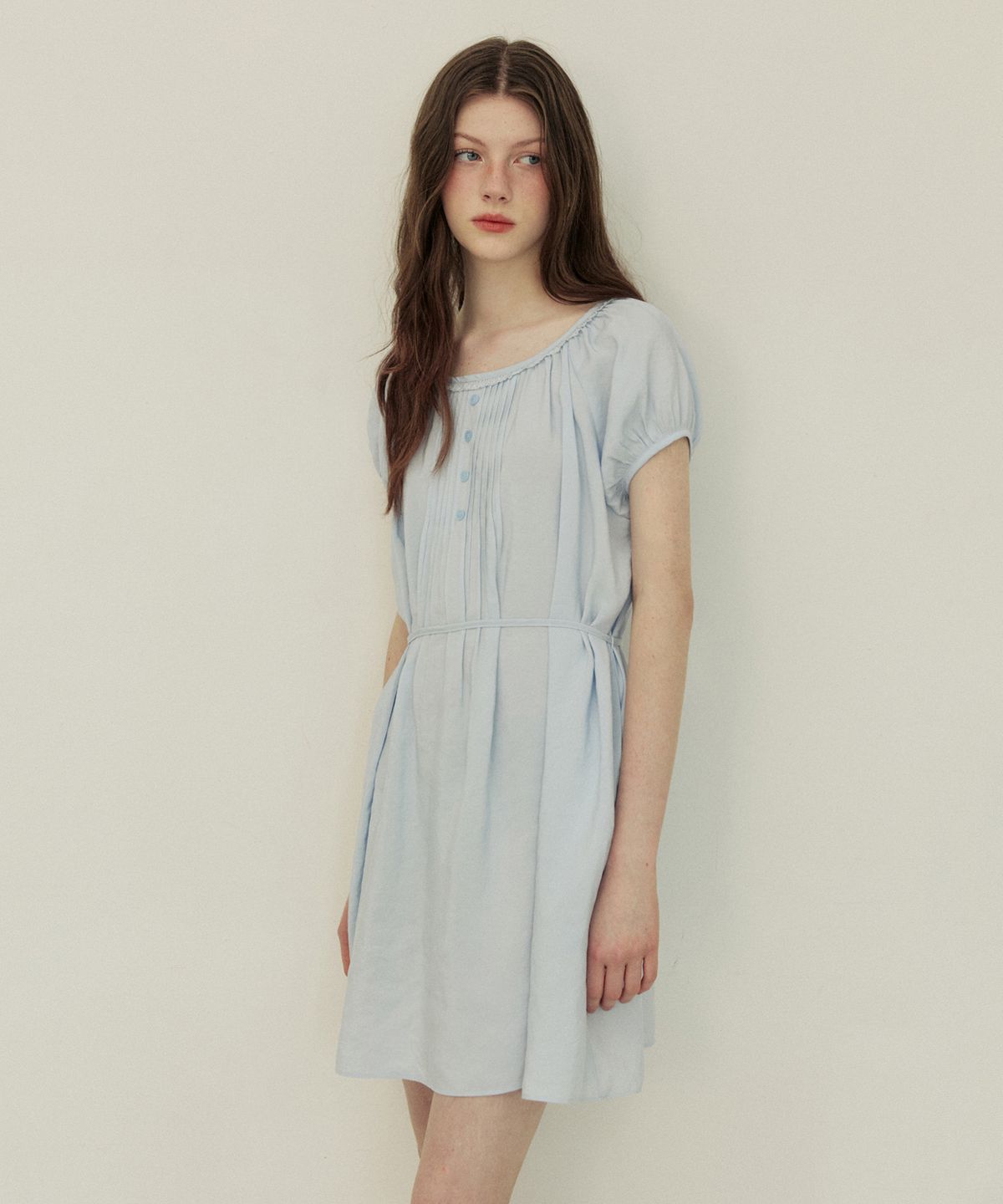 어다울(ADAUL) Front pintuck vintage lace mini dress - blue