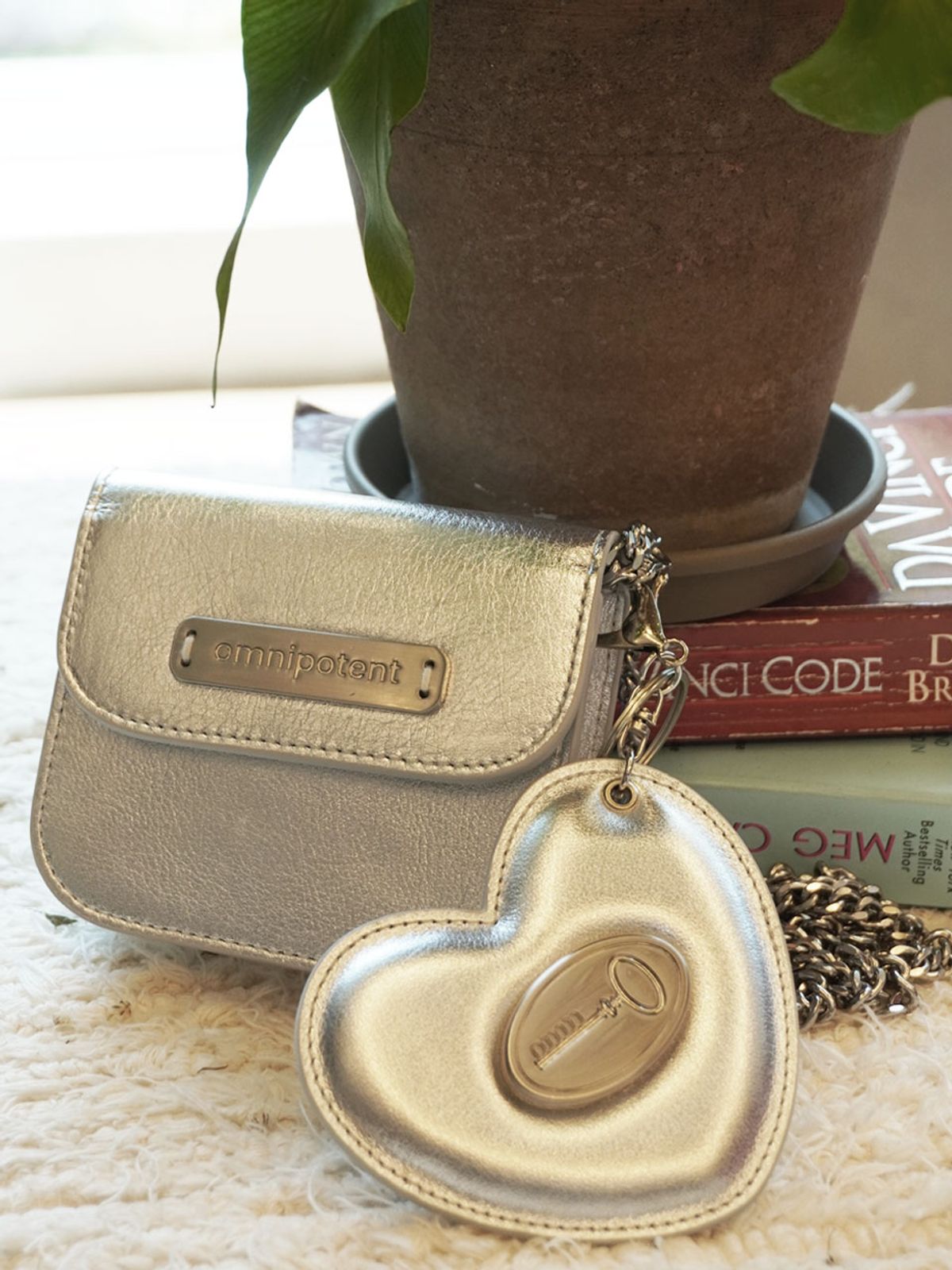 옴니포턴트(OMNIPOTENT) [Leather chain ver.] pin wallet bag _Silver