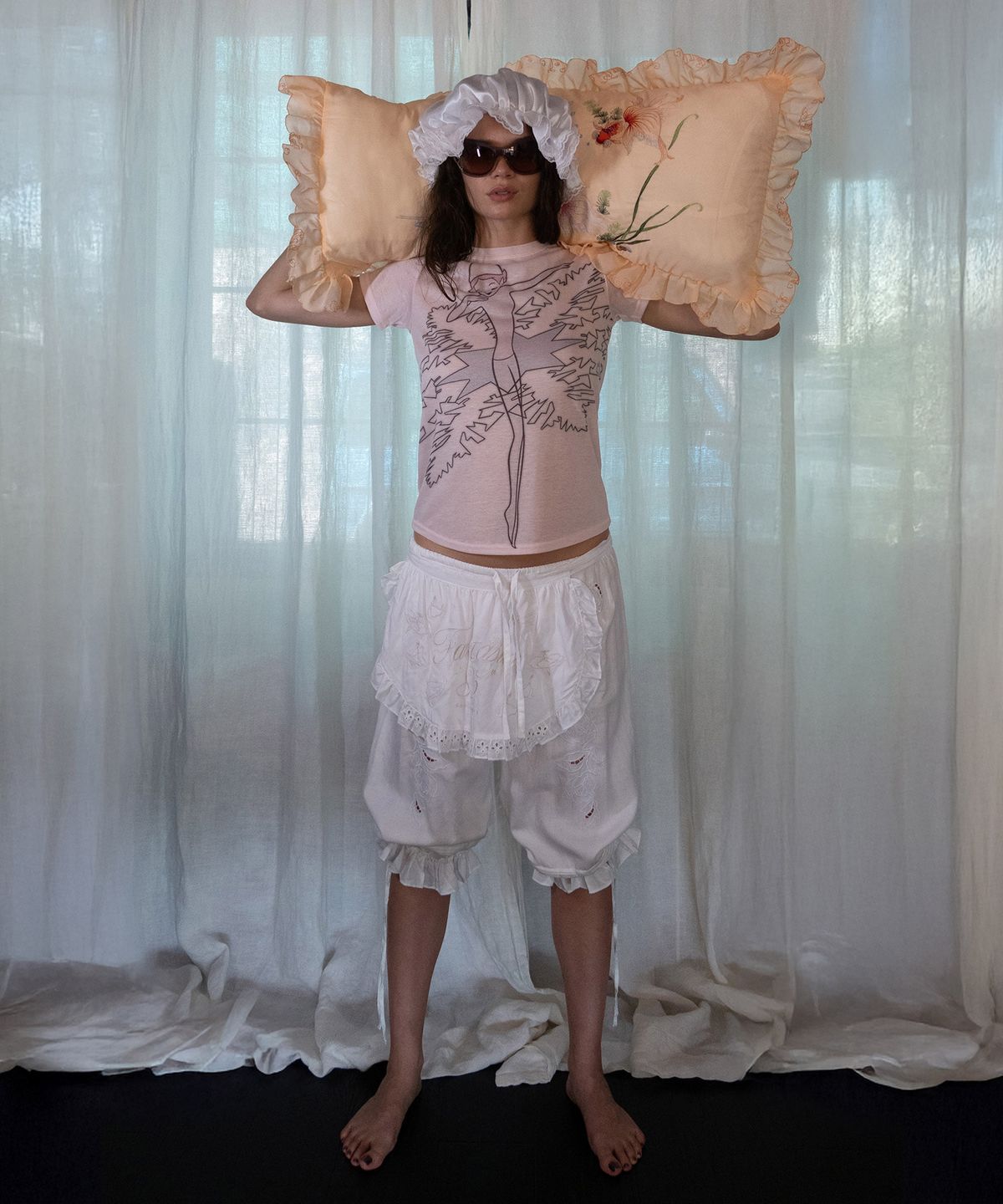 스컬프터(SCULPTOR) [Sculptor X Fantasia] Eyelet Apron White