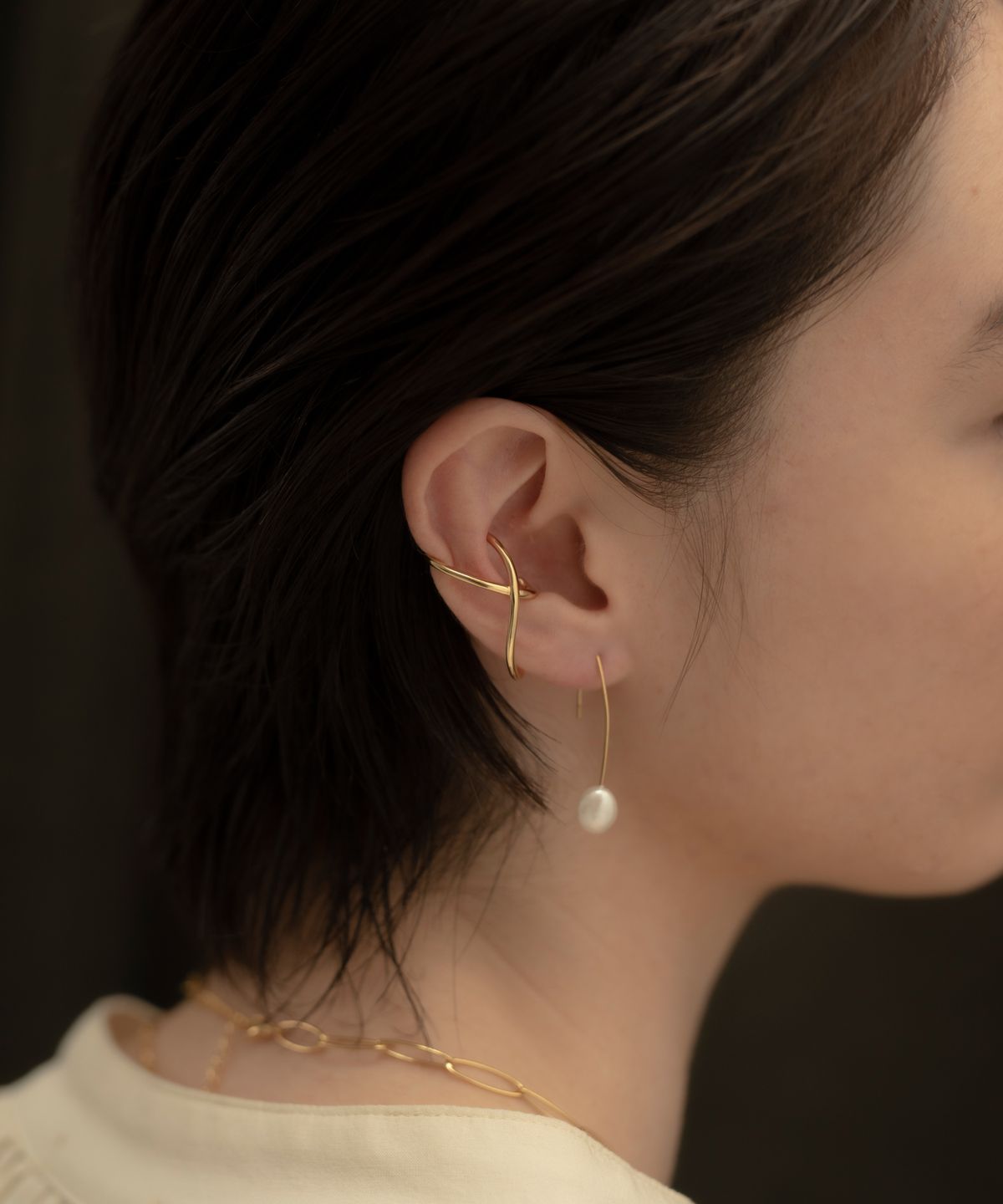노비스도쿄(NOVICE TOKYO) 크로스 라인 이어커프 Cross Line Ear Cuff / Gold