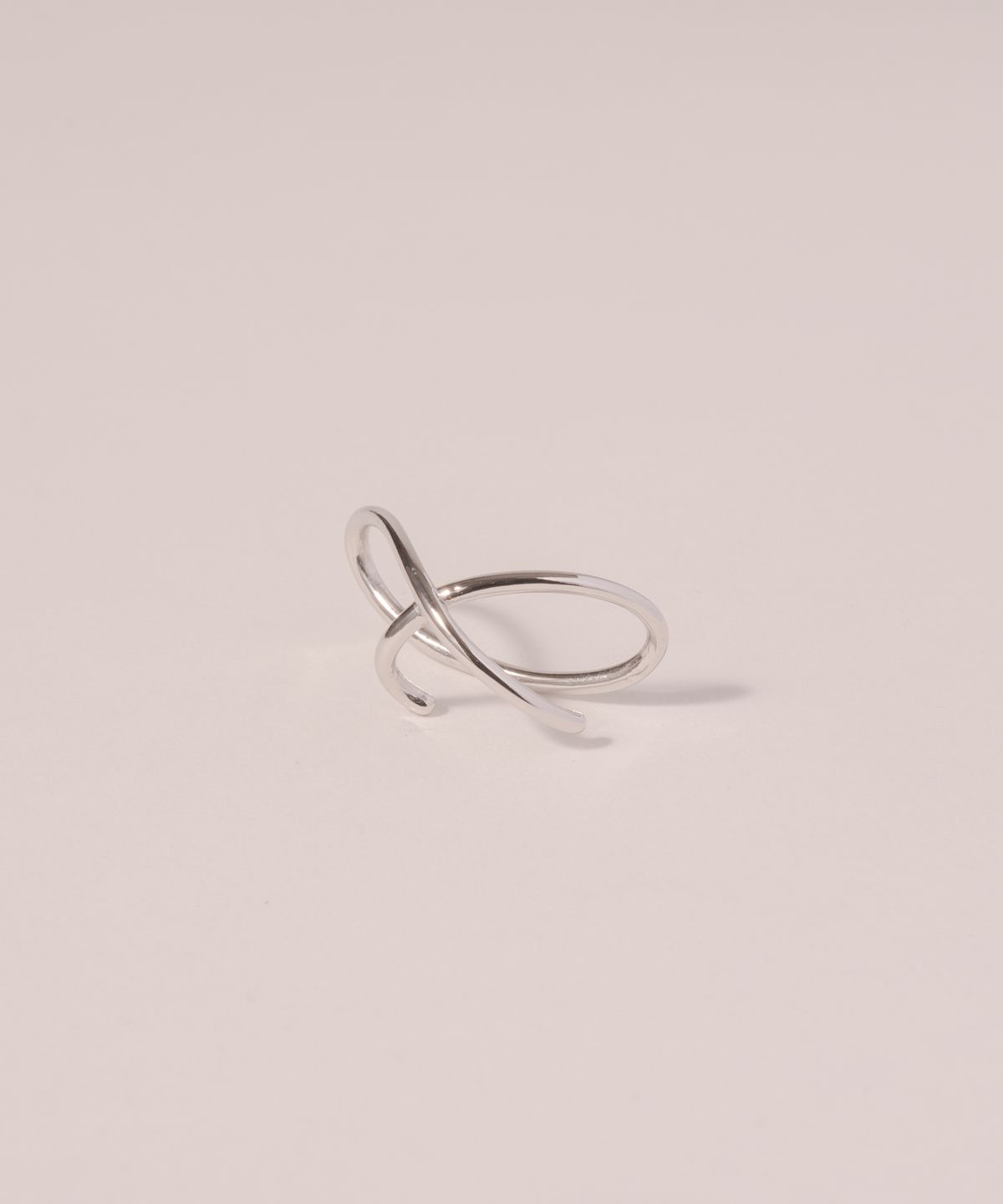 노비스도쿄(NOVICE TOKYO) 크로스 라인 이어커프 Cross Line Ear Cuff / Silver