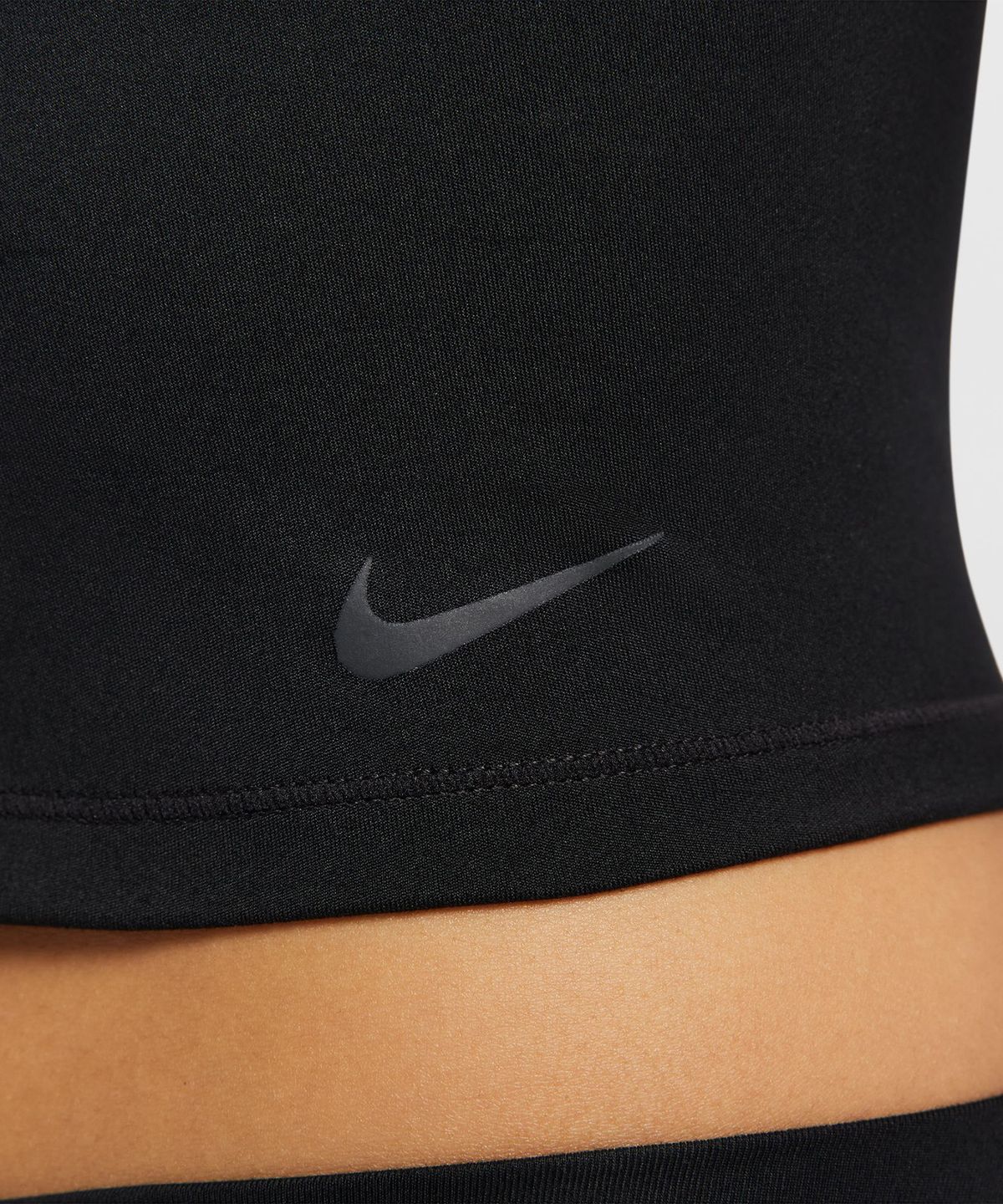 나이키(NIKE) 원 피티드 드라이 핏 크롭 반팔 탑 - 블랙:스모크그레이 / HV3654-010