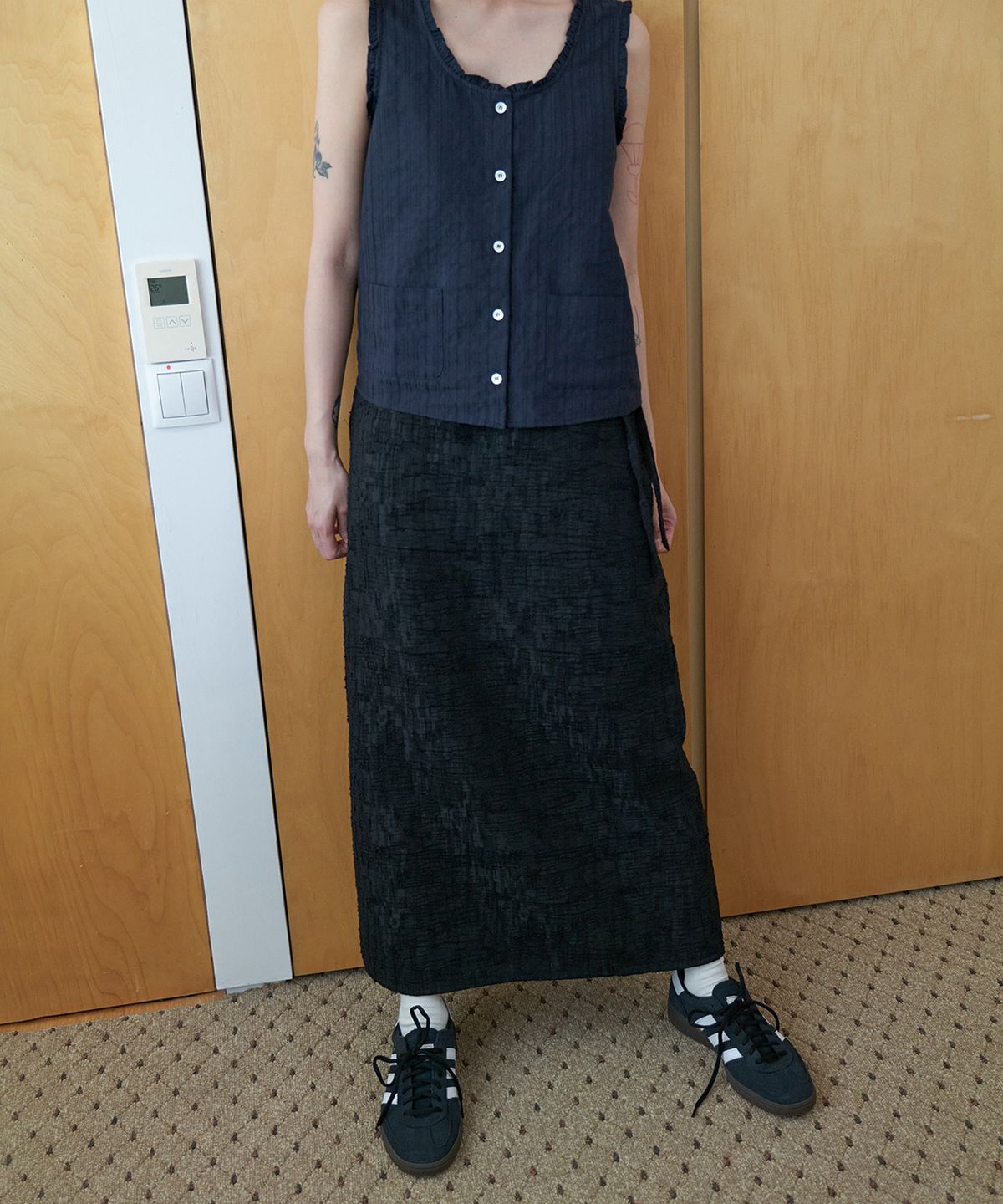 스텝어라운드(STEP AROUND) Tweed drawstring long skirt_BLACK