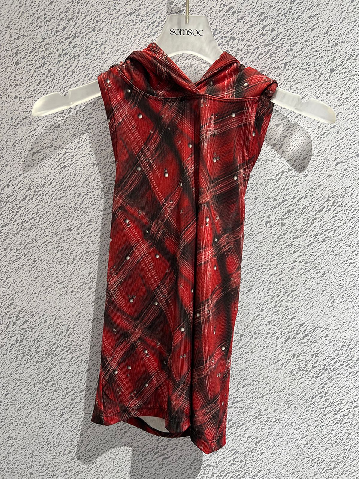 솜속(SOMSOC) KYLIN HOODIE SLEEVELESS TOP_RED