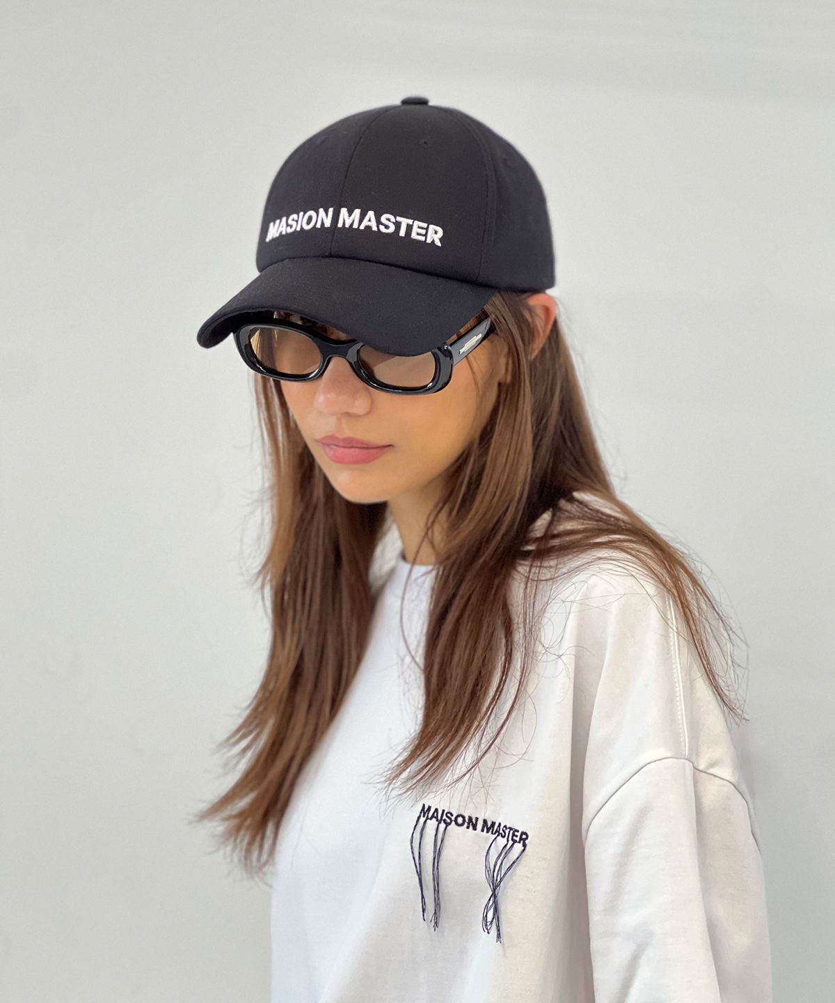 메종마스터(MAISON MASTER) 볼륨자수 볼캡