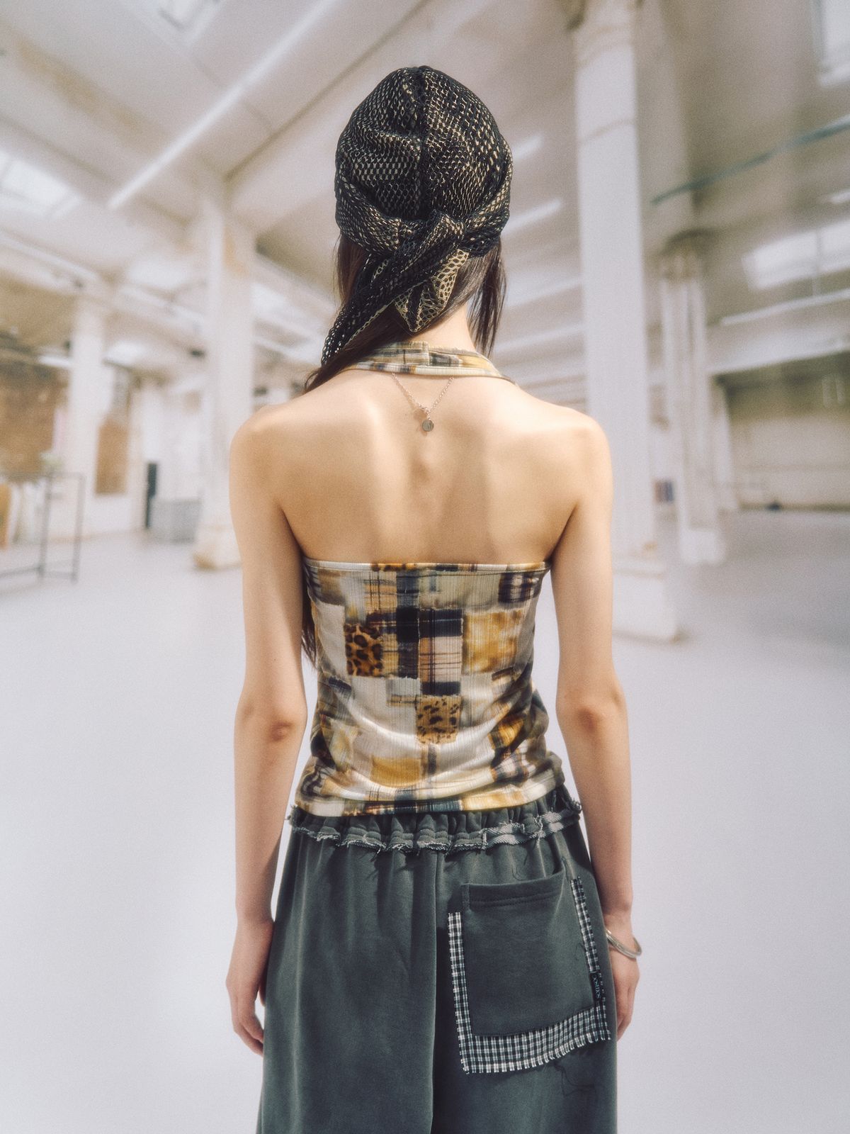 솜속(SOMSOC) HALIE HALTERNECK TOP_YELLOW