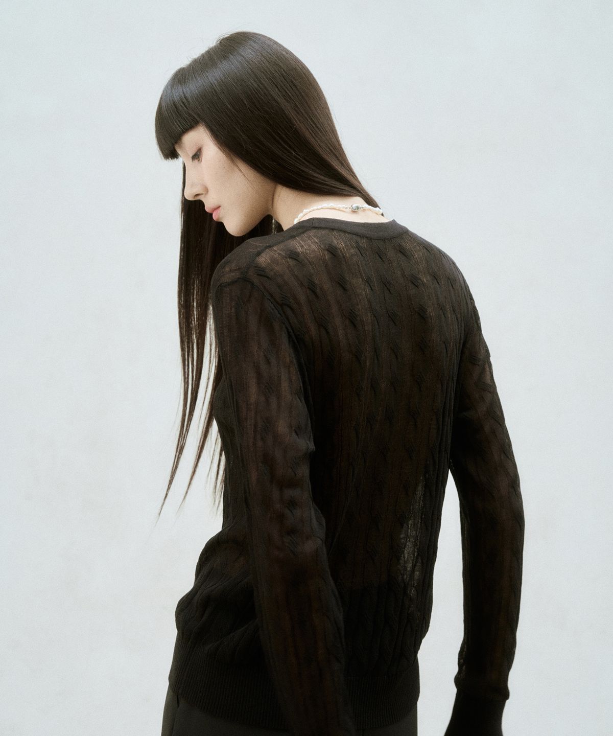 리이(RE RHEE) LINEN BLEND CABLE KNIT SHEER CARDIGAN BLACK