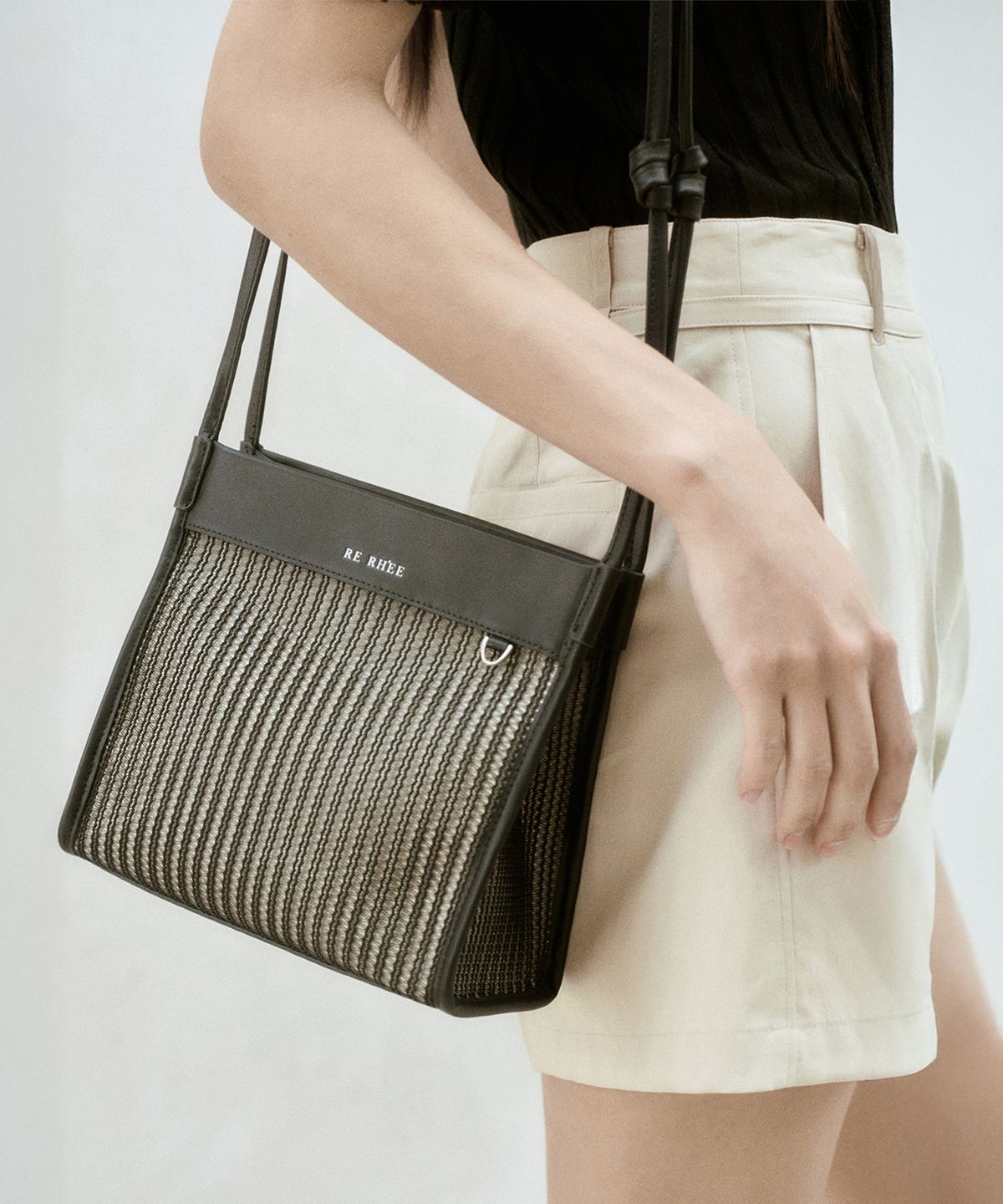 리이(RE RHEE) LEATHER MESH SHOULDER BAG
