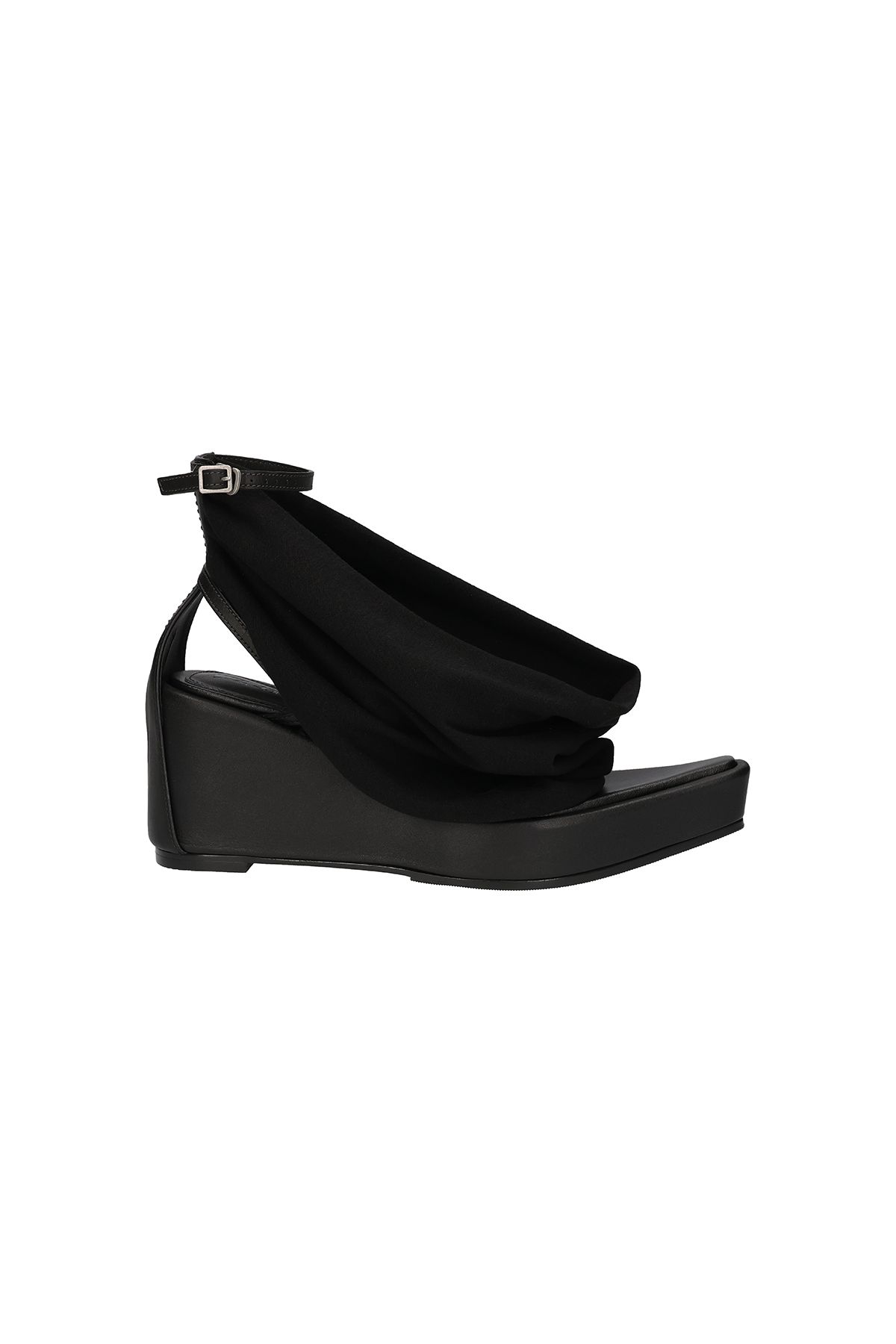 포트리스(4TRESS) DRAPED LEATHER WEDGE SANDALS 02 BLACK