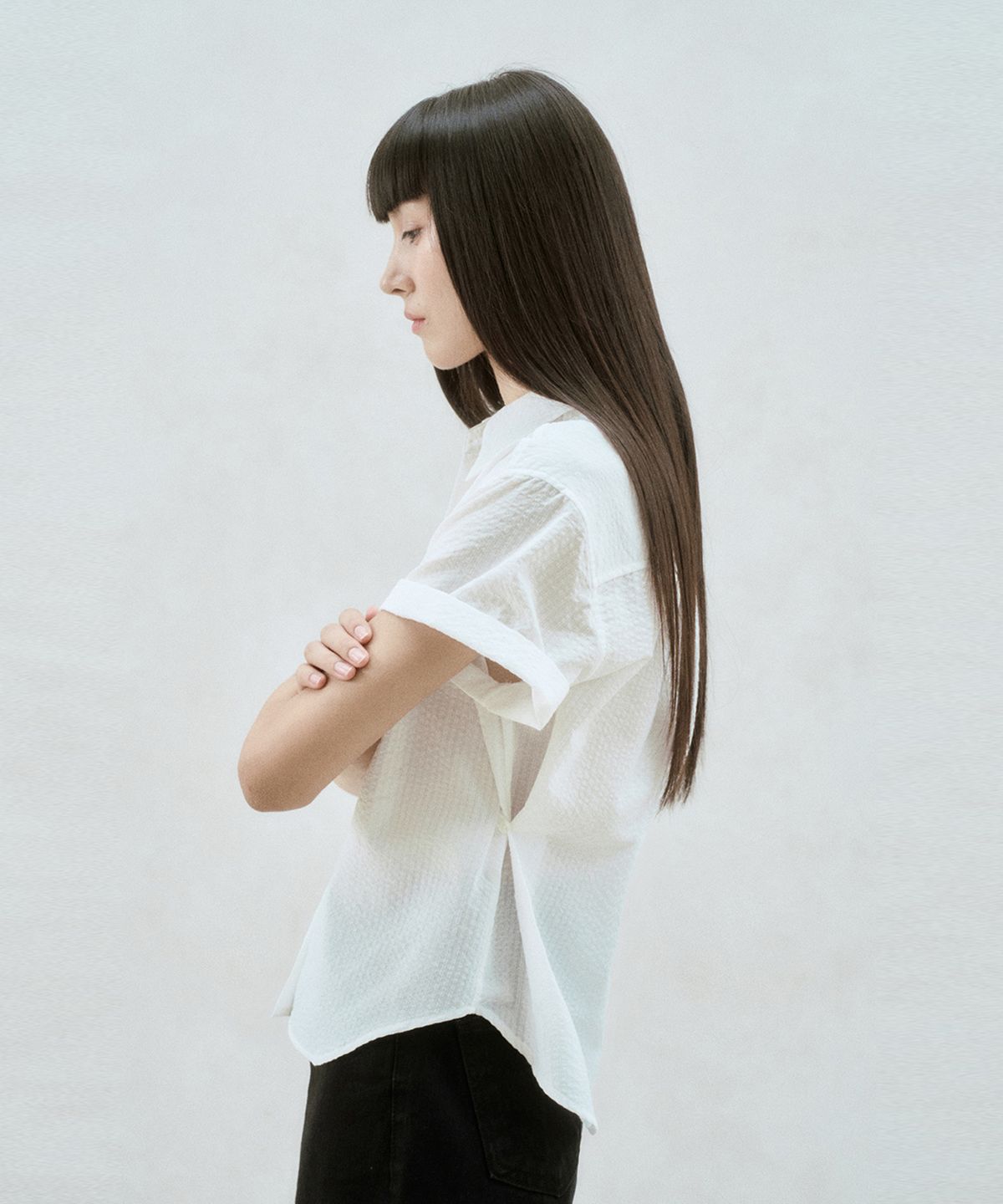 리이(RE RHEE) SIDE BUTTON SEERSUCKER SHIRT