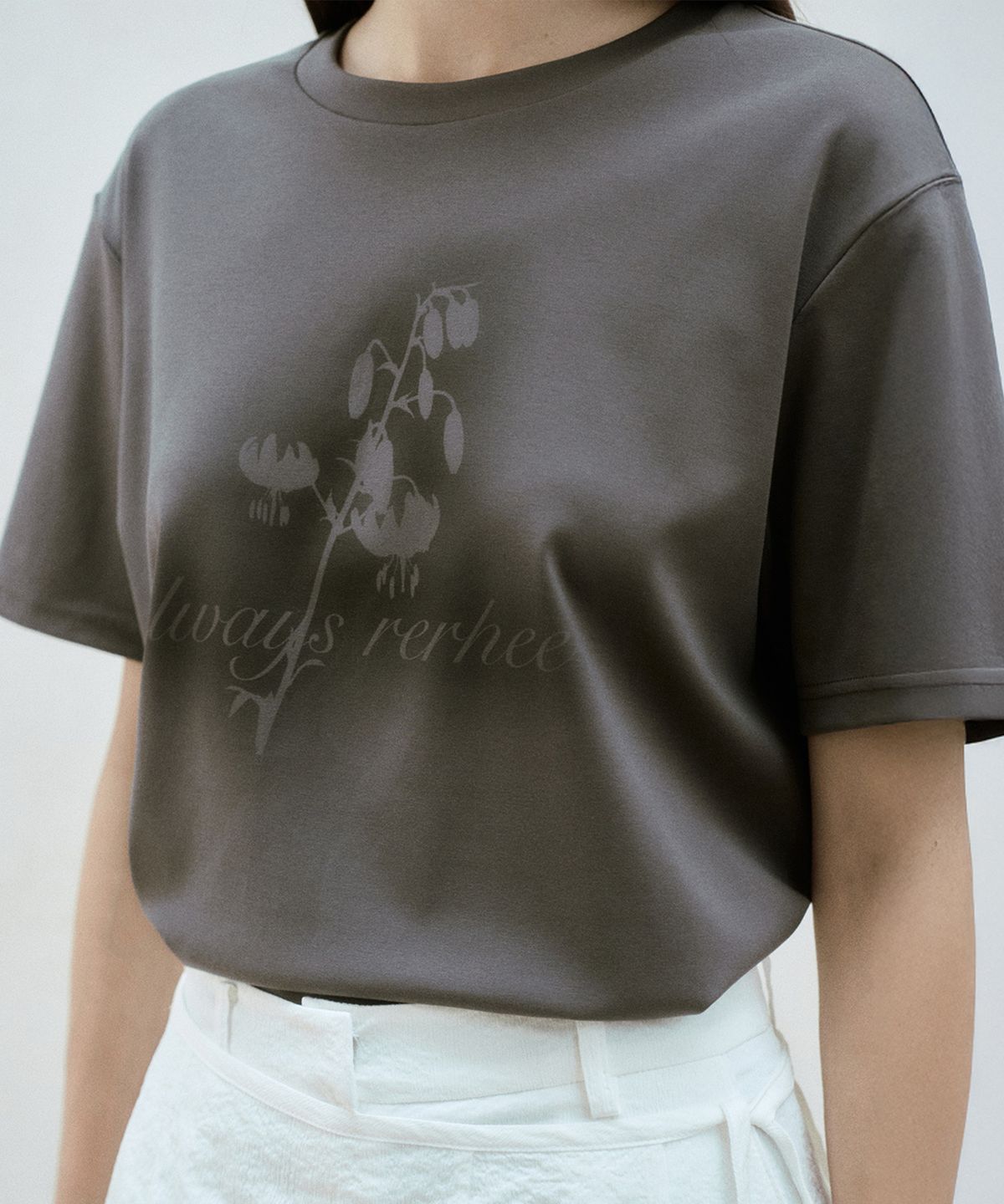 리이(RE RHEE) SPRAY PRINTED T SHIRT