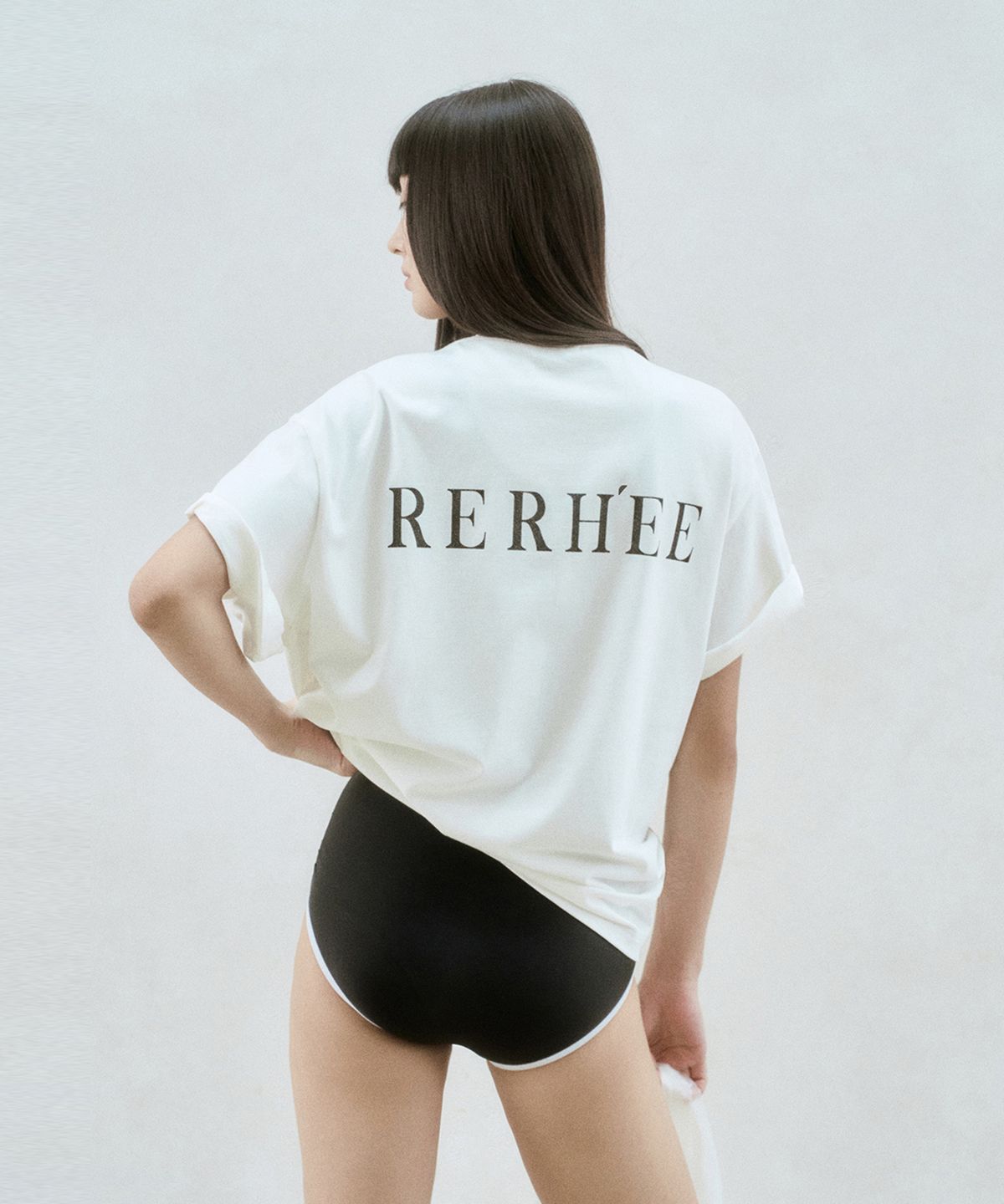 리이(RE RHEE) LOGO BACK OVERSIZED T-SHIRT WHITE