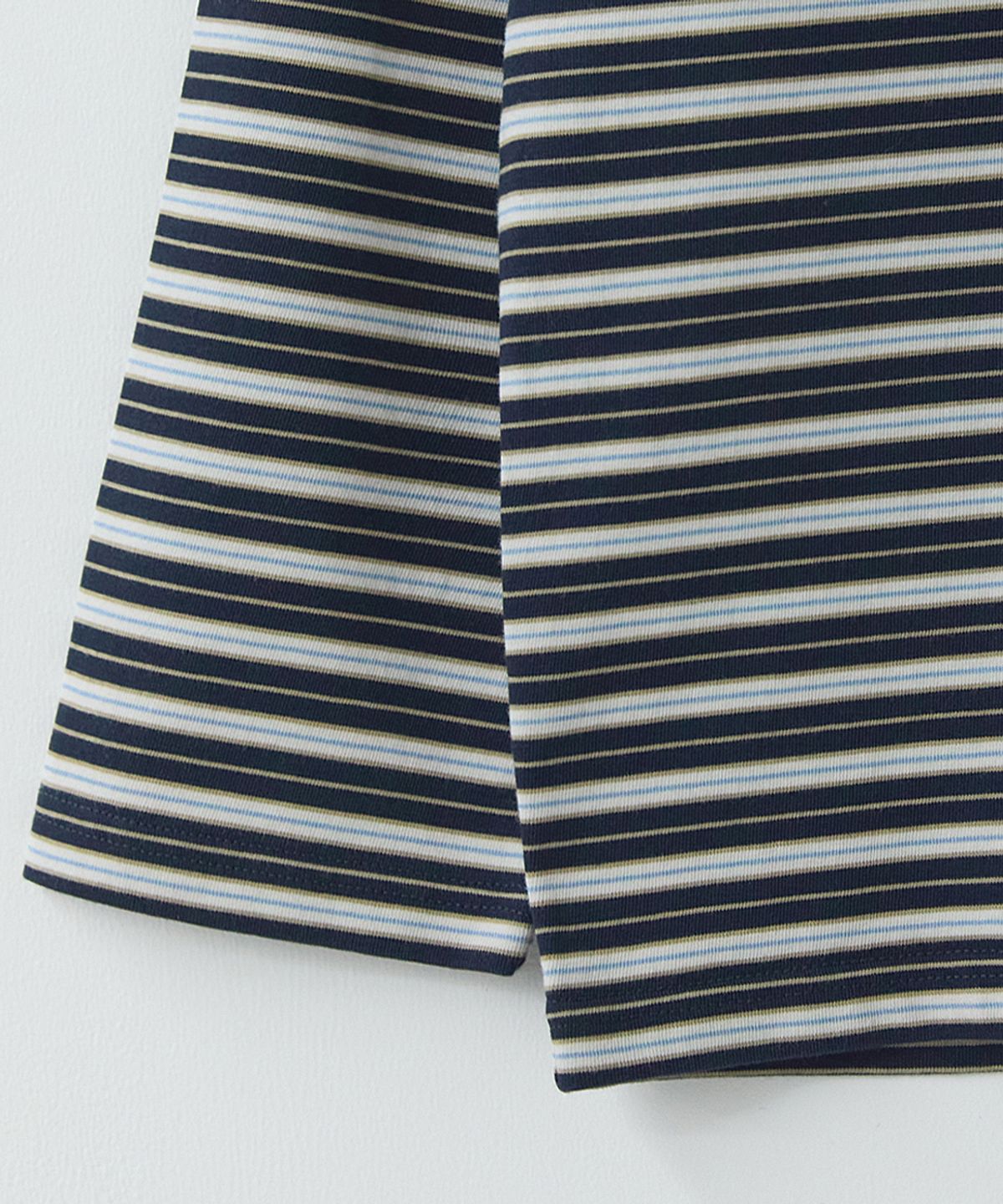 러프사이드(ROUGHSIDE) Multi Stripe Long Sleeve Navy