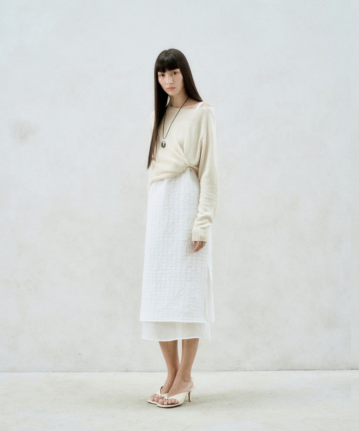 리이(RE RHEE) CHECKED-CHIFFON LAYERED MIDI DRESS WHITE
