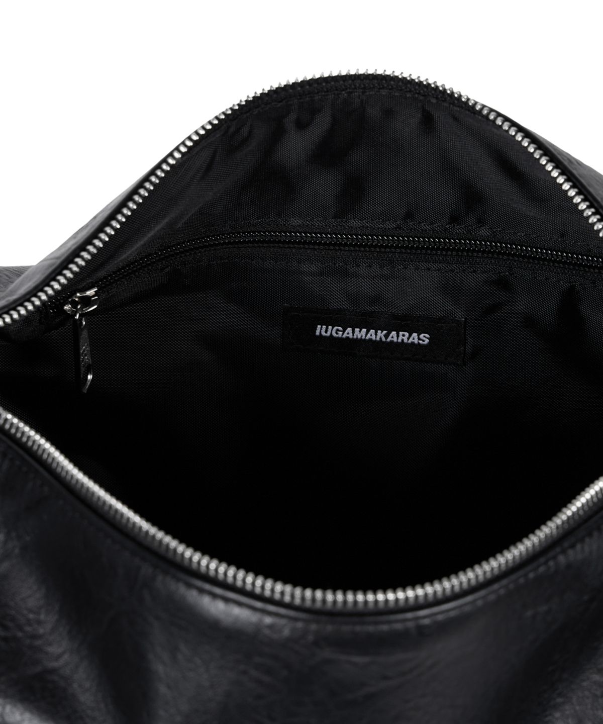 이우가마카라스(IUGAMAKARAS) Studded Hobo Bag (Black)