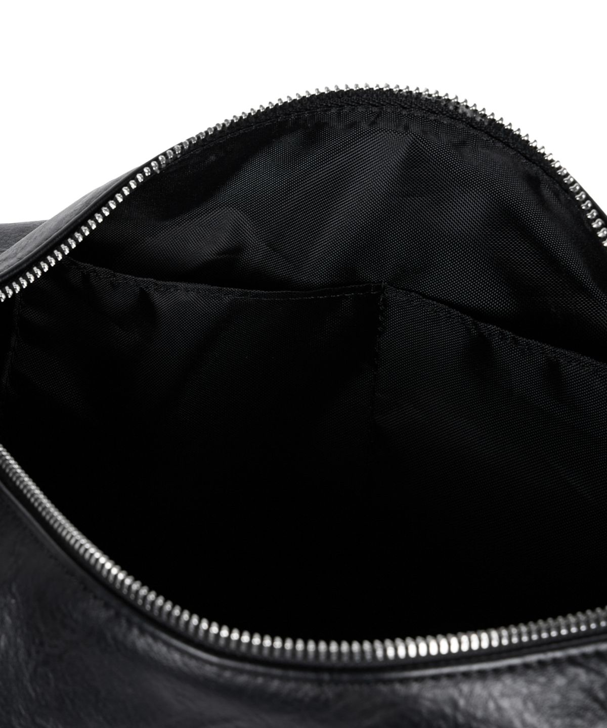 이우가마카라스(IUGAMAKARAS) Studded Hobo Bag (Black)