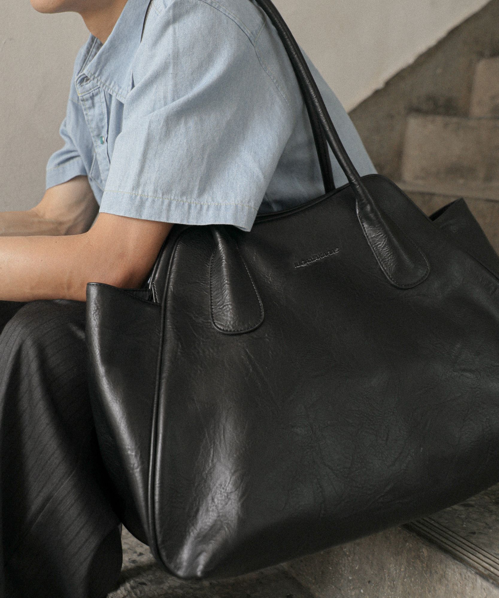 【IUGAMAKARAS】バッグ Bread Leather Shoulder Bag (Black) MUSINSA | IUGAMAKARAS Bread Leather Shoulder Bag (Black)